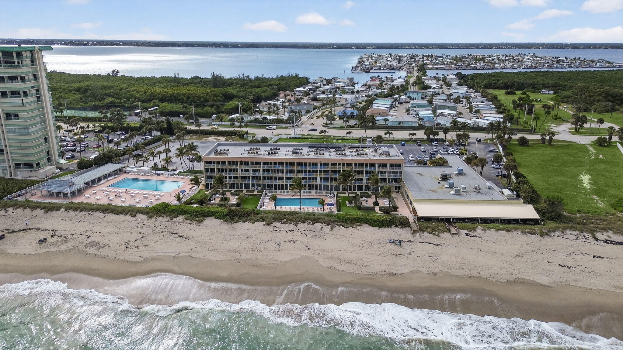 9800 S Ocean Drive 302 Property Photo 21