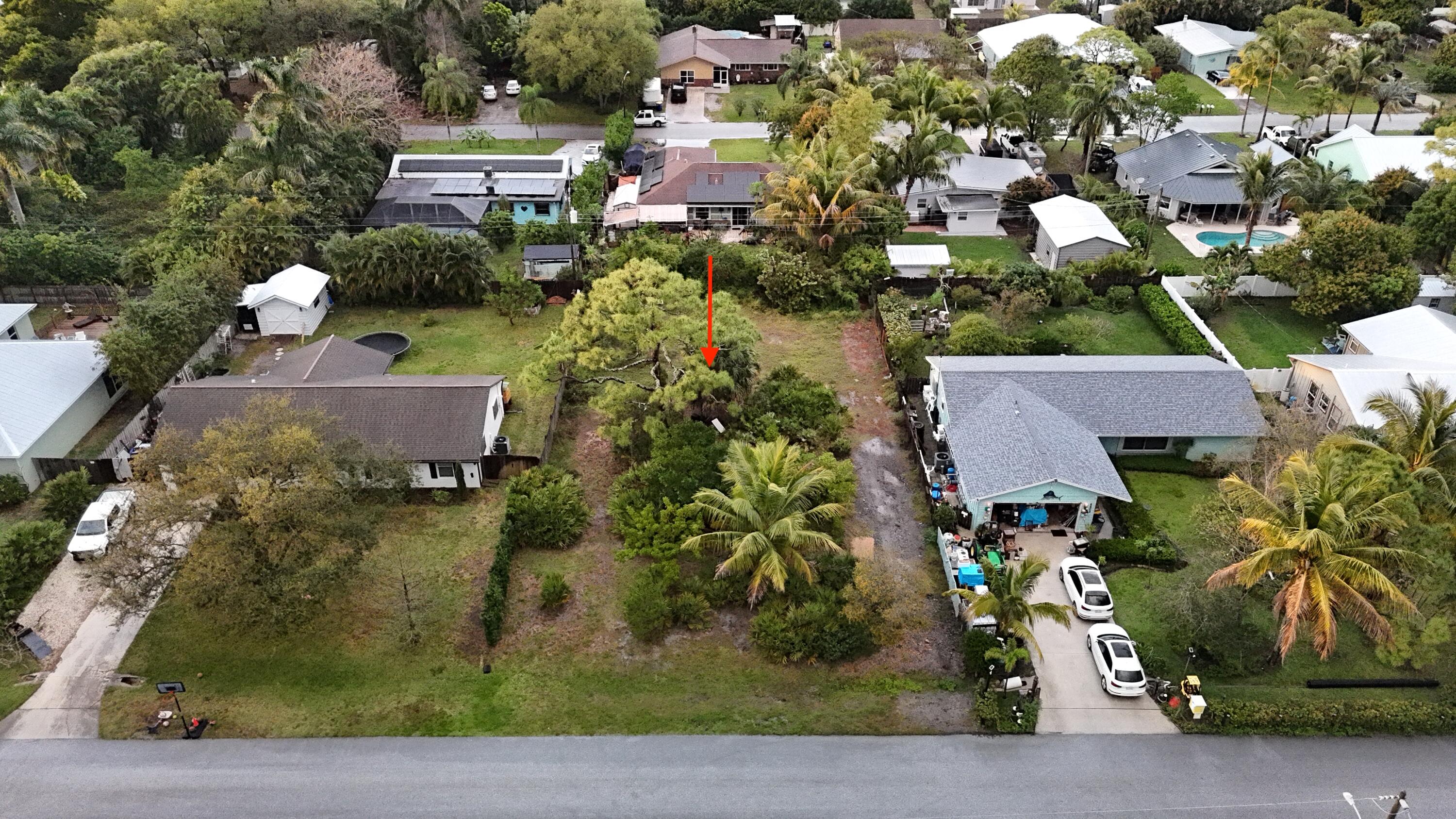 6483 Se Sylvan Place Property Photo 5