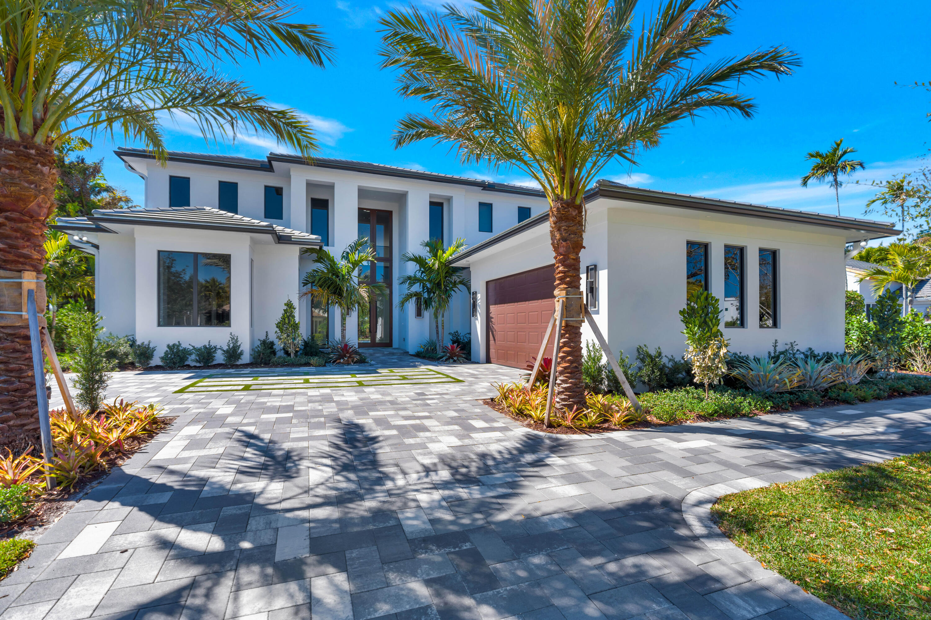 112 Regatta Drive Property Photo
