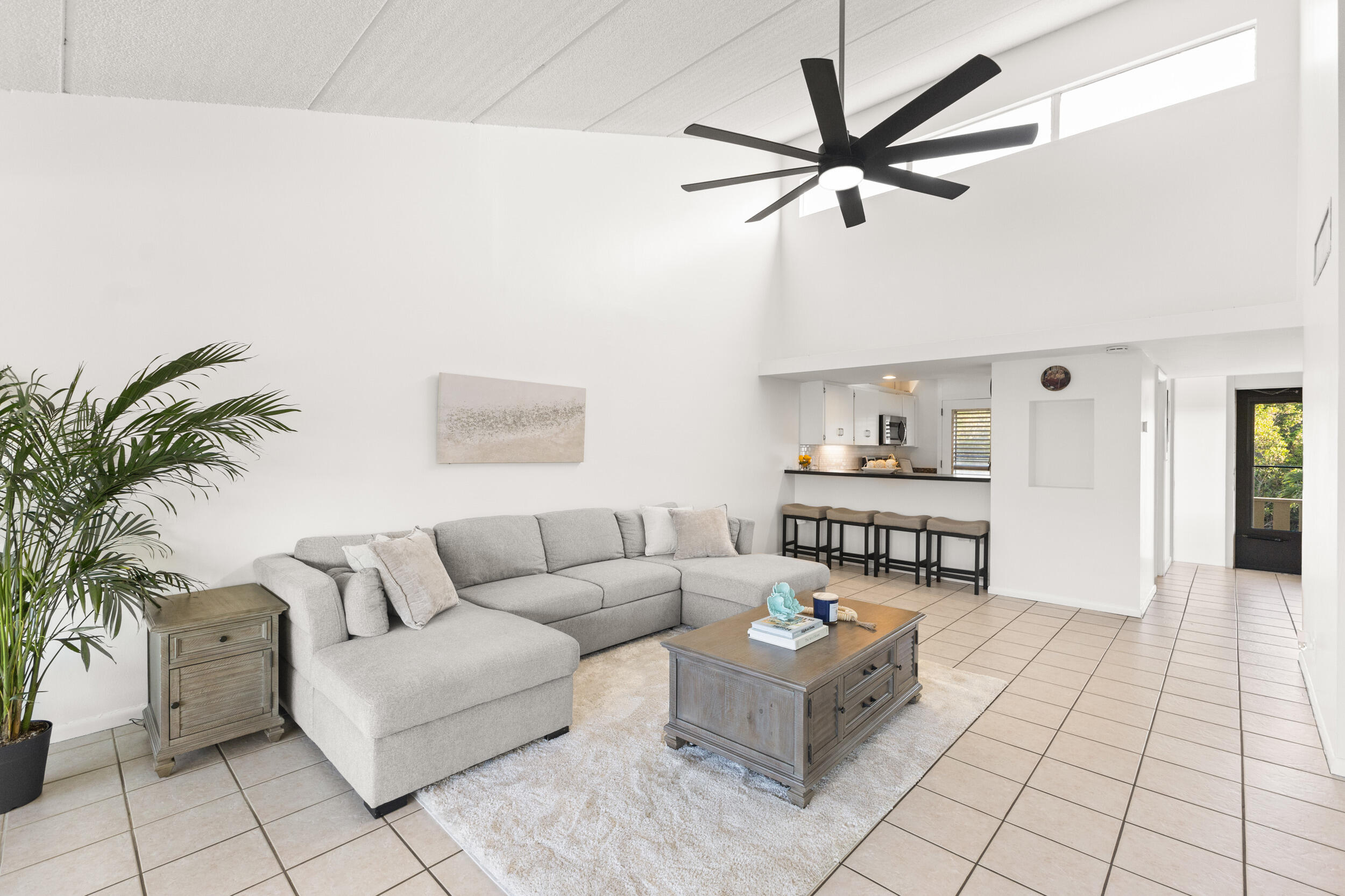 1456 Ne Ocean Boulevard 9-202 Property Photo 5