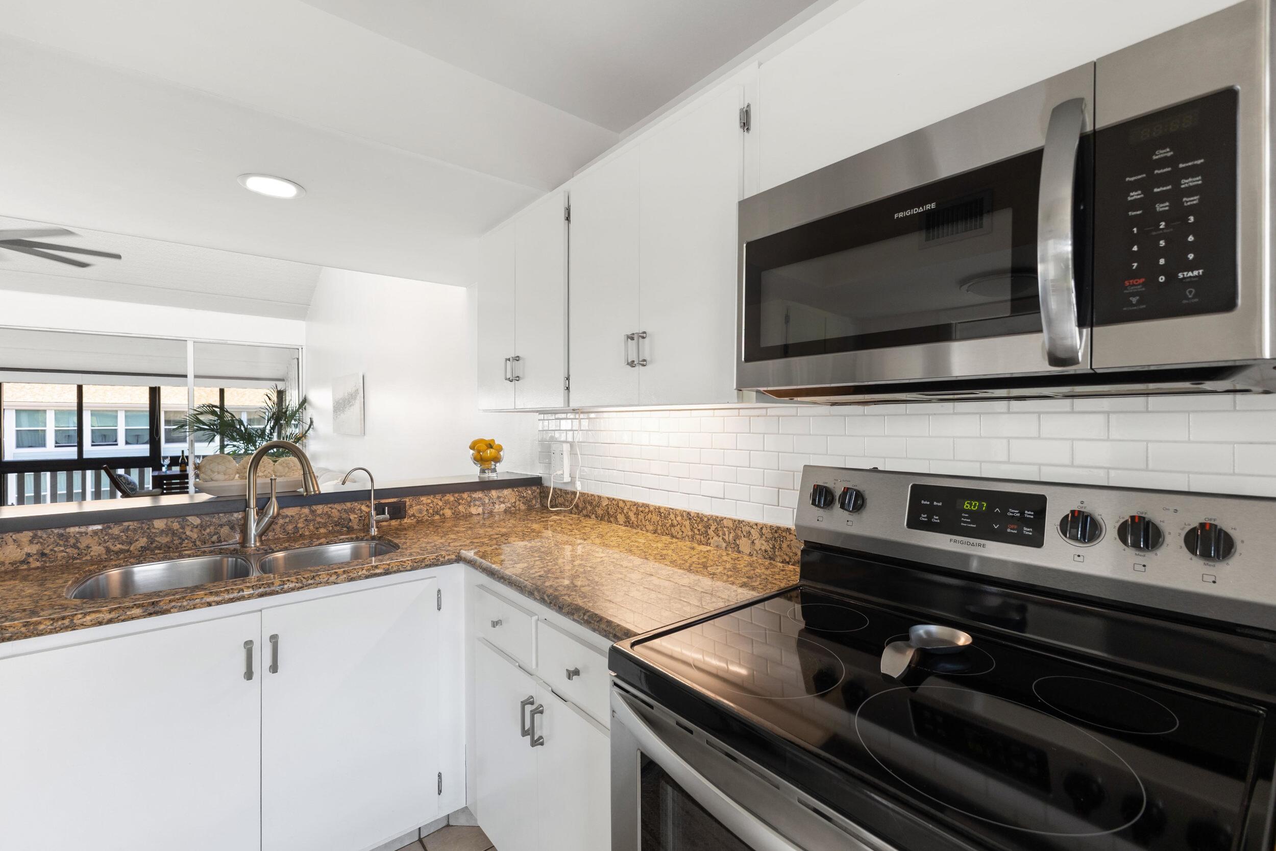 1456 Ne Ocean Boulevard 9-202 Property Photo 9