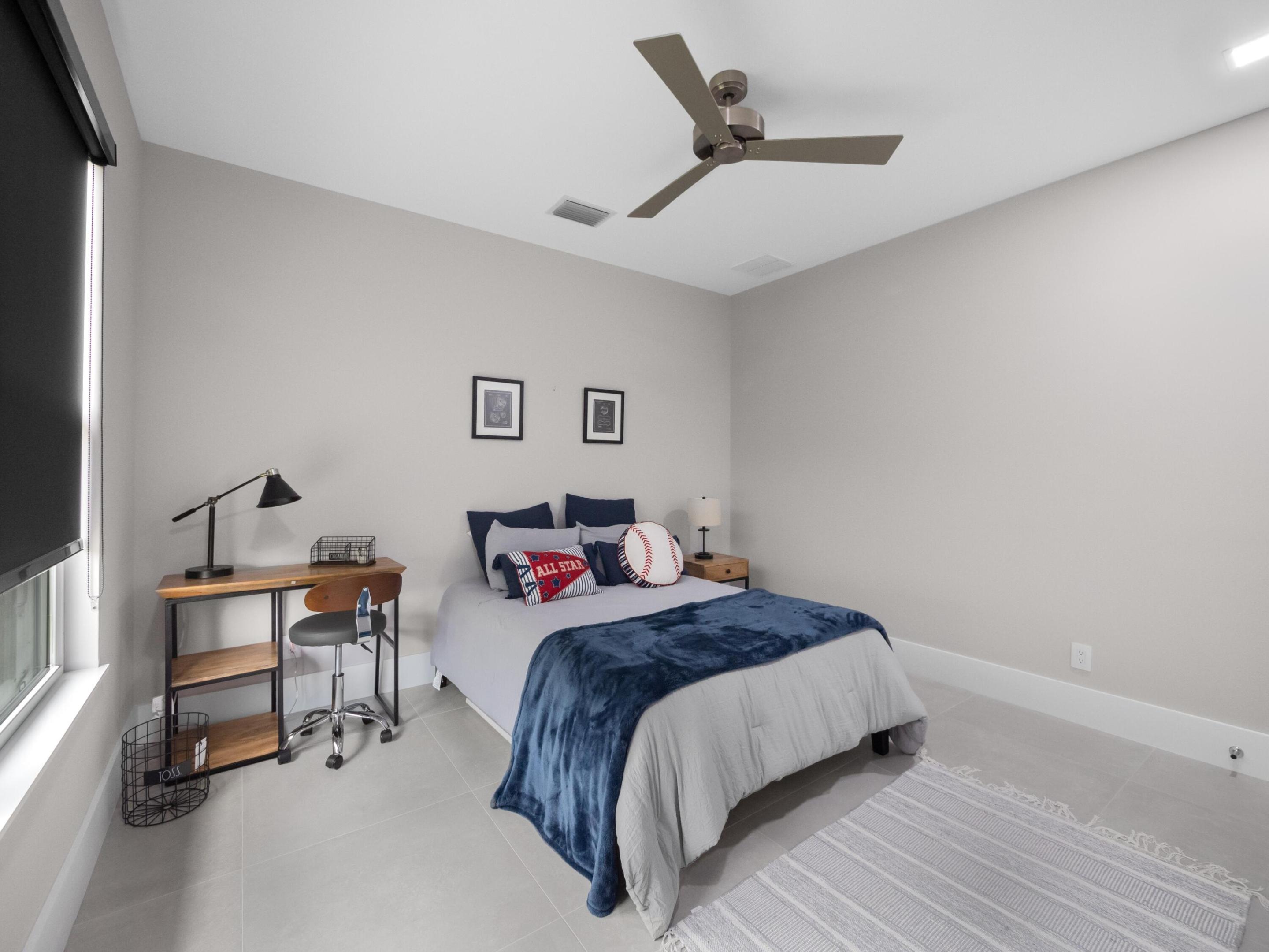 2565 Sw Salzedo Avenue Property Photo 11