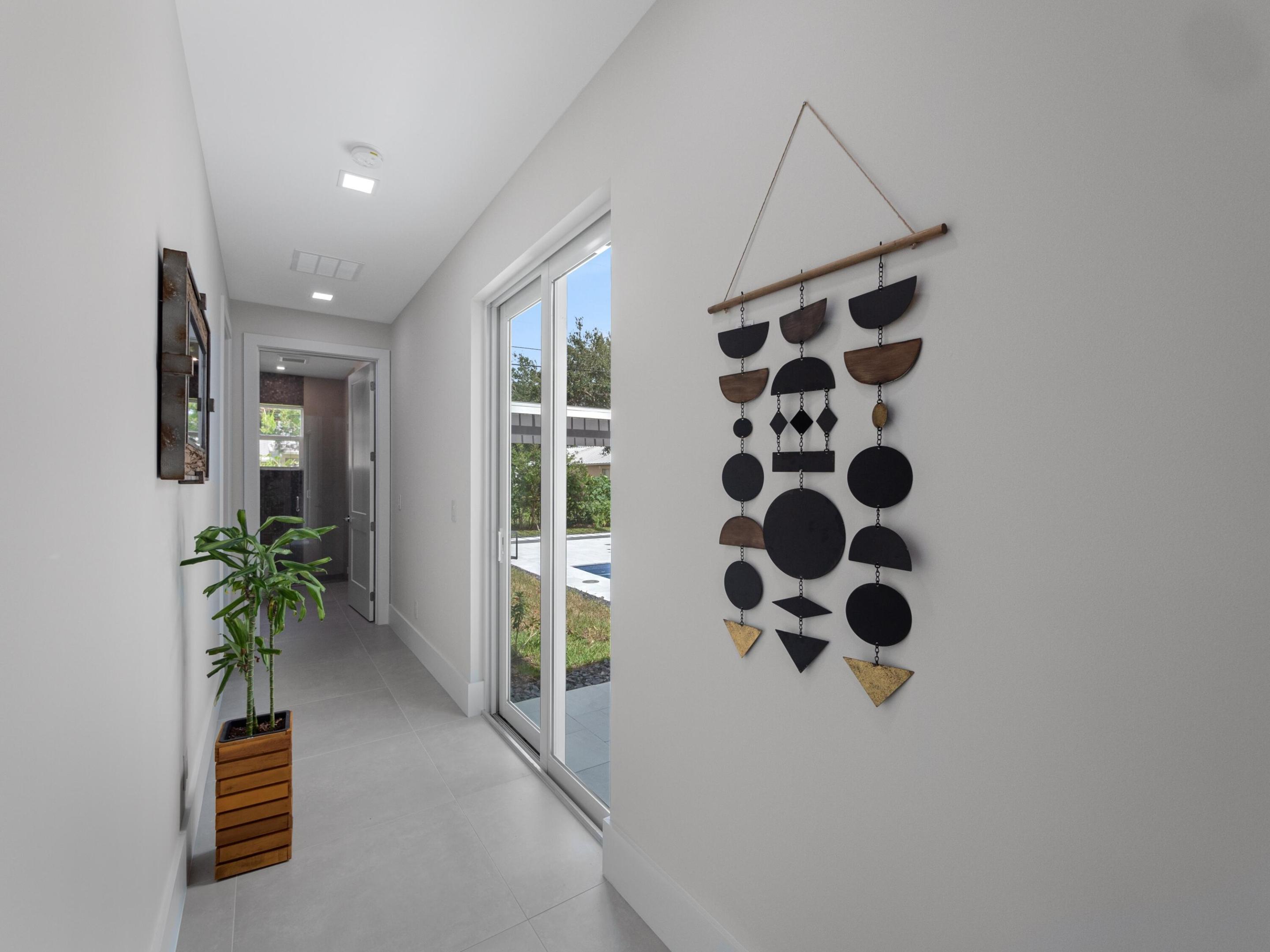 2565 Sw Salzedo Avenue Property Photo 12