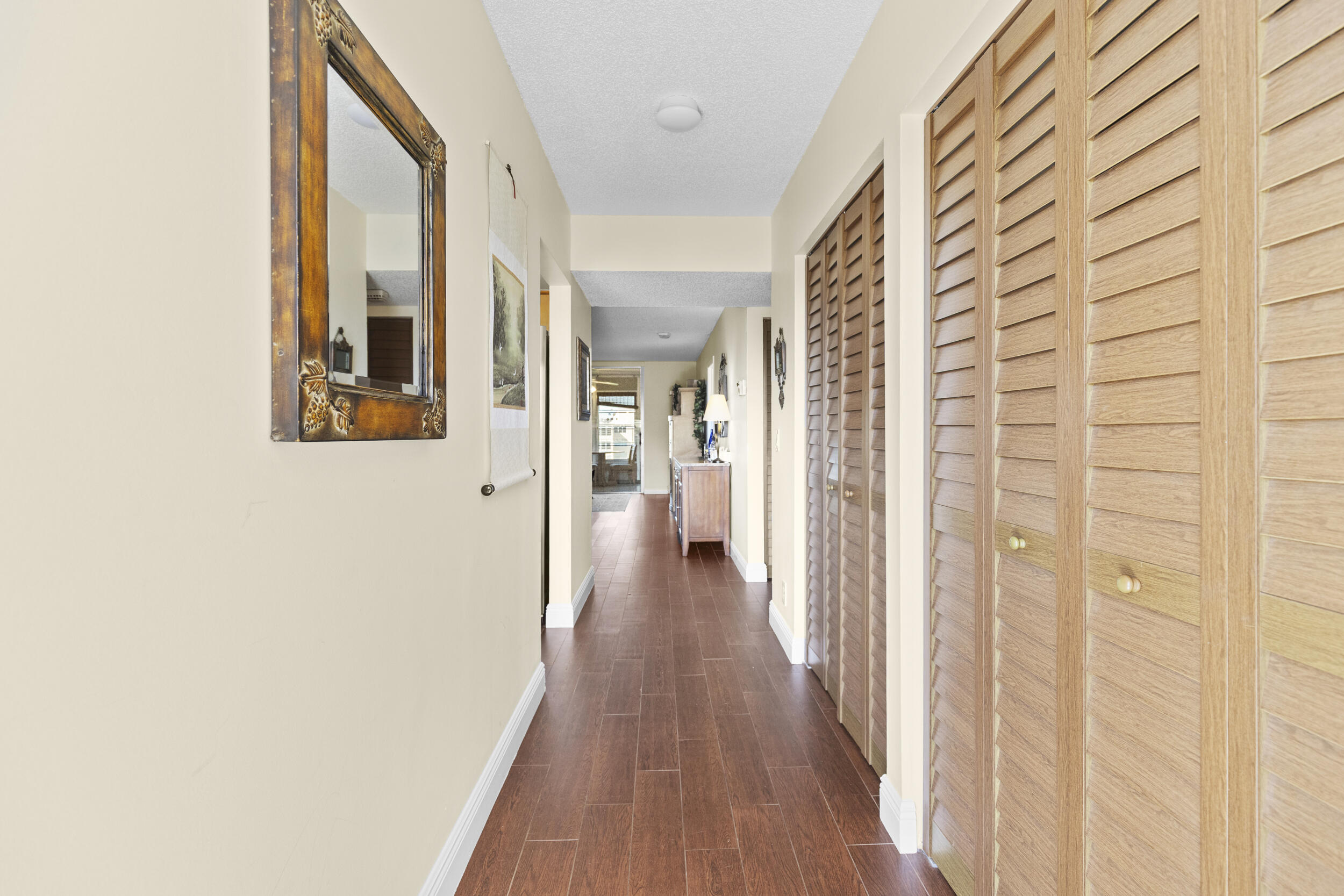 14671 Bonaire Boulevard 404 Property Photo 4