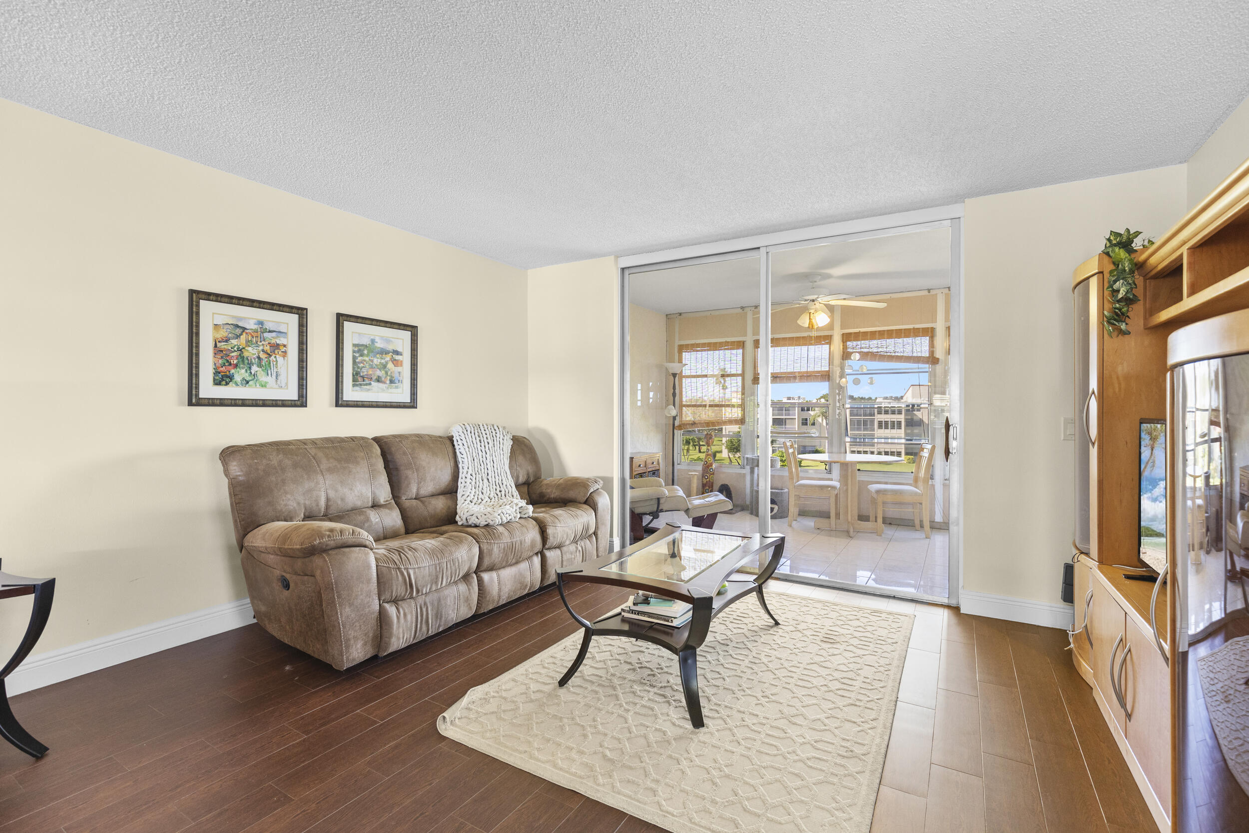 14671 Bonaire Boulevard 404 Property Photo 5