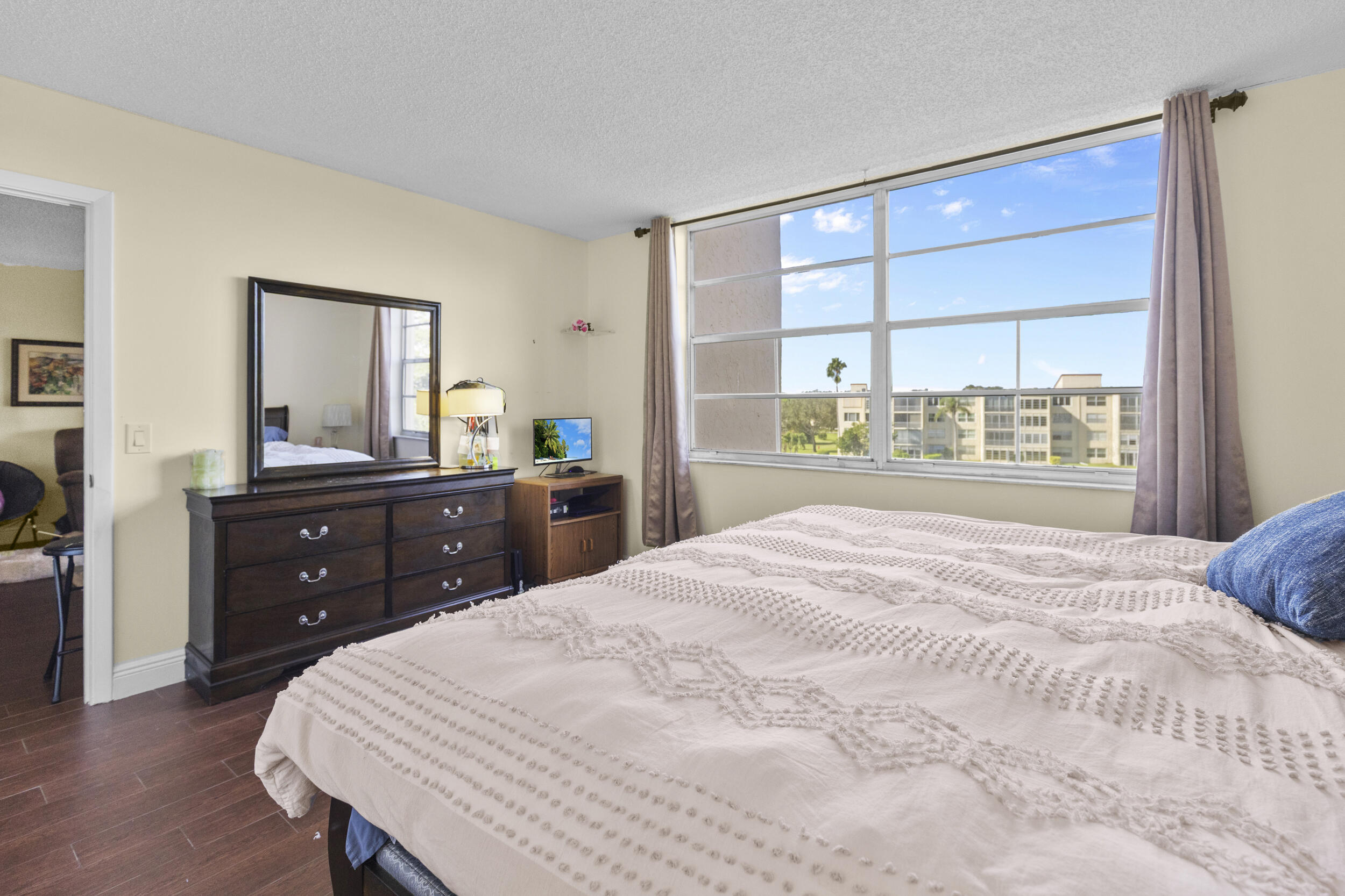 14671 Bonaire Boulevard 404 Property Photo 19