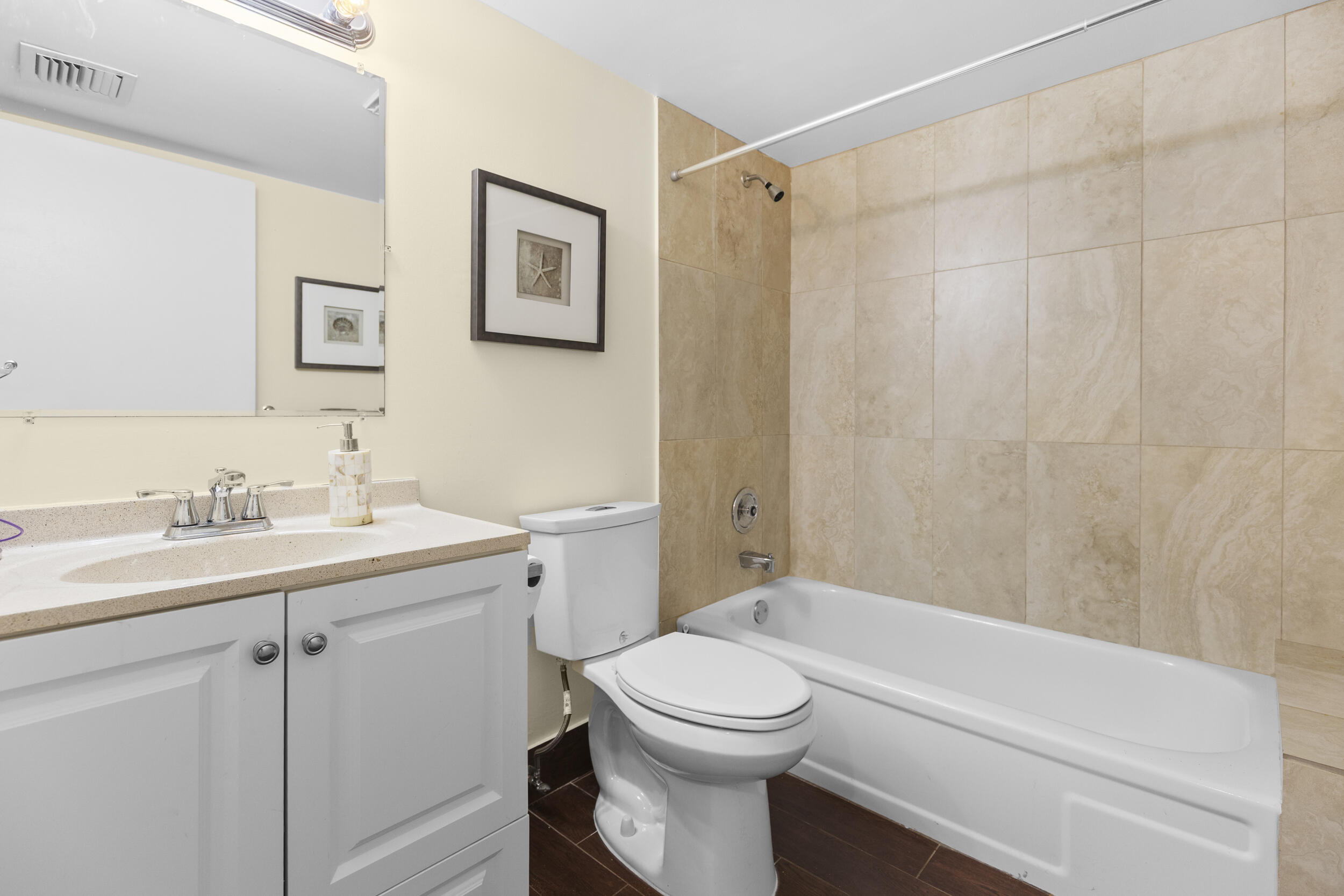 14671 Bonaire Boulevard 404 Property Photo 27