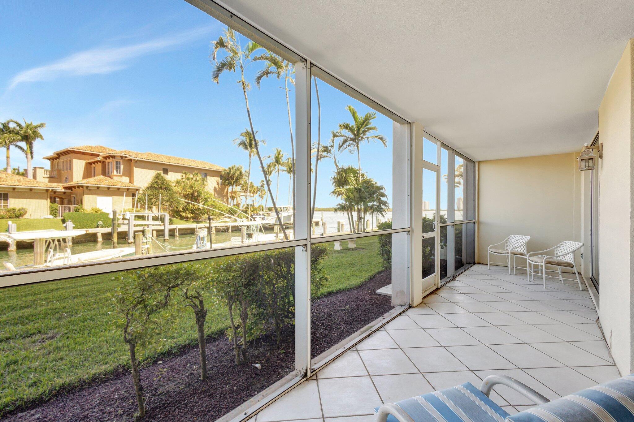 105 Paradise Harbour Boulevard 109 Property Photo 16
