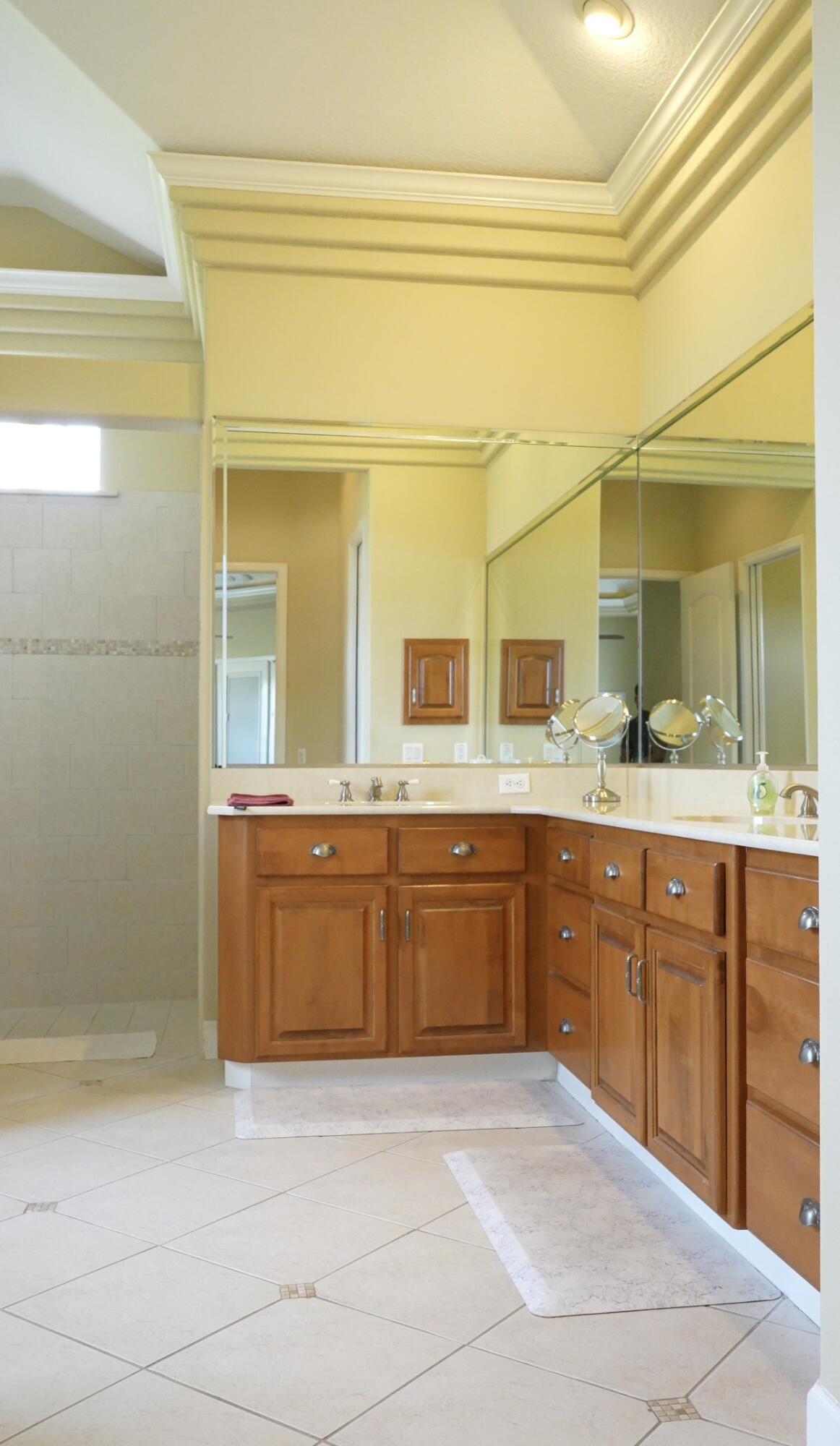 9908 Se 67th Avenue Road Property Photo 45