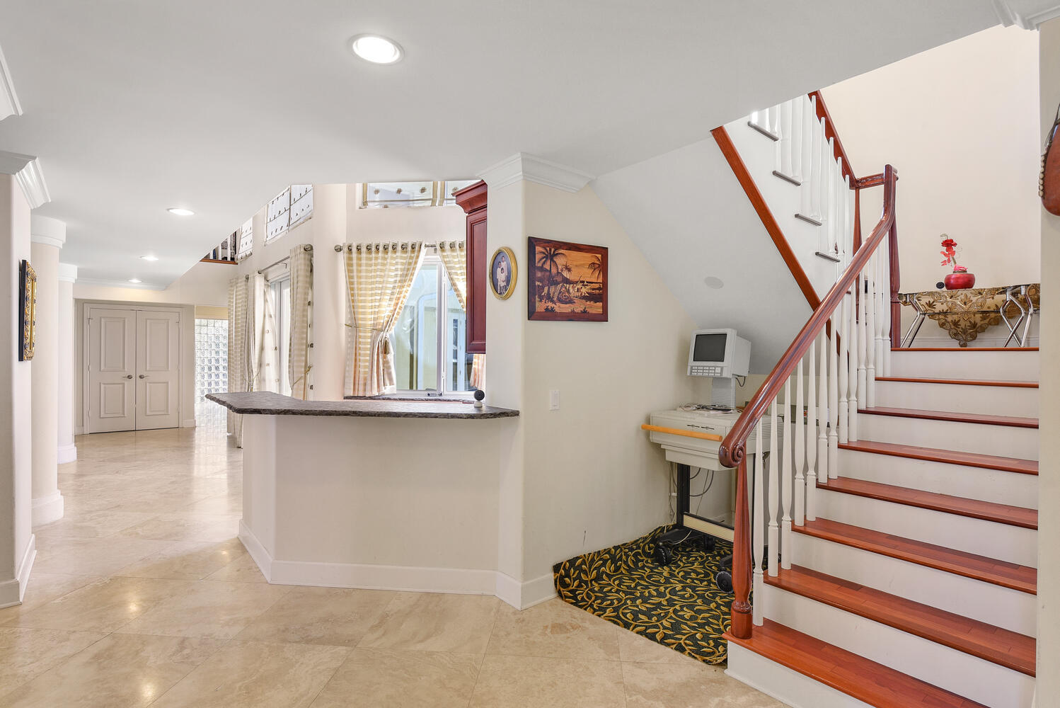 3343 S Indian River Drive Property Photo 14