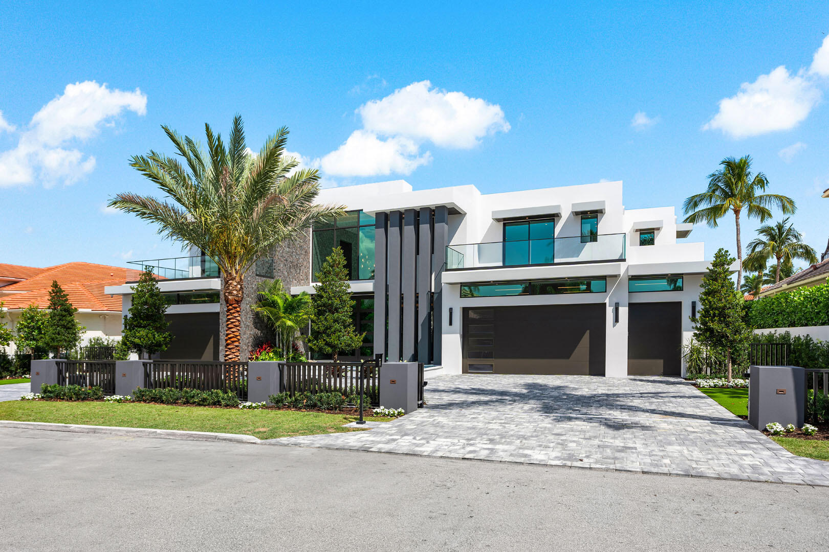 169 W Coconut Palm Road Property Photo 4