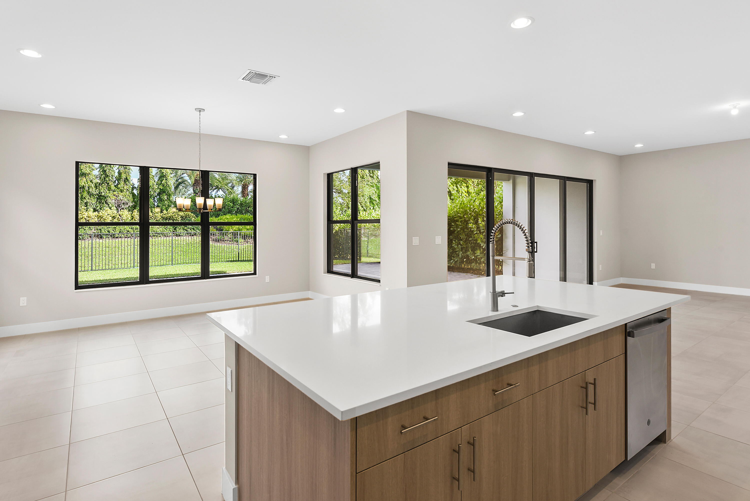 20318 Castle Stuart Avenue Property Photo 7
