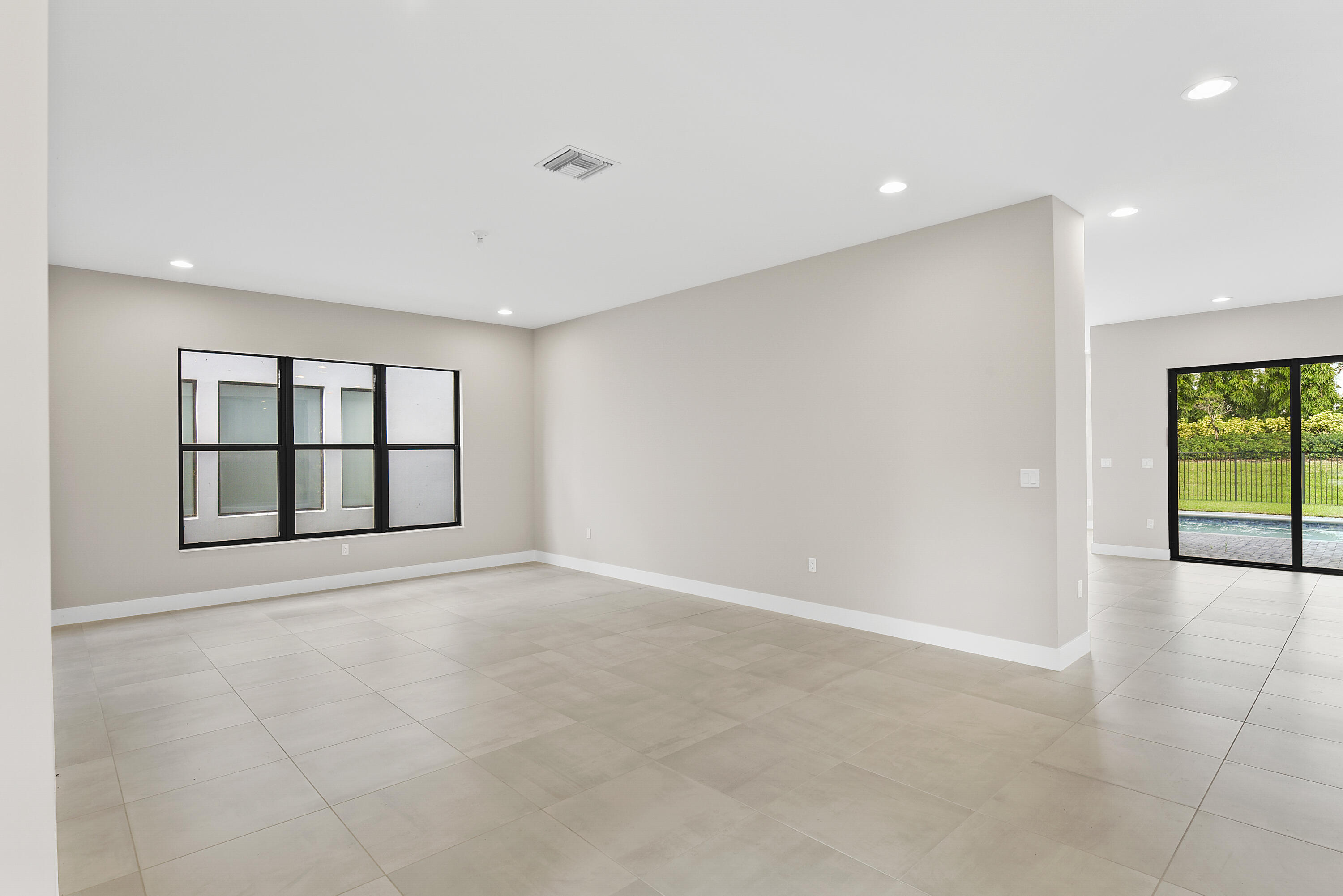 20318 Castle Stuart Avenue Property Photo 11
