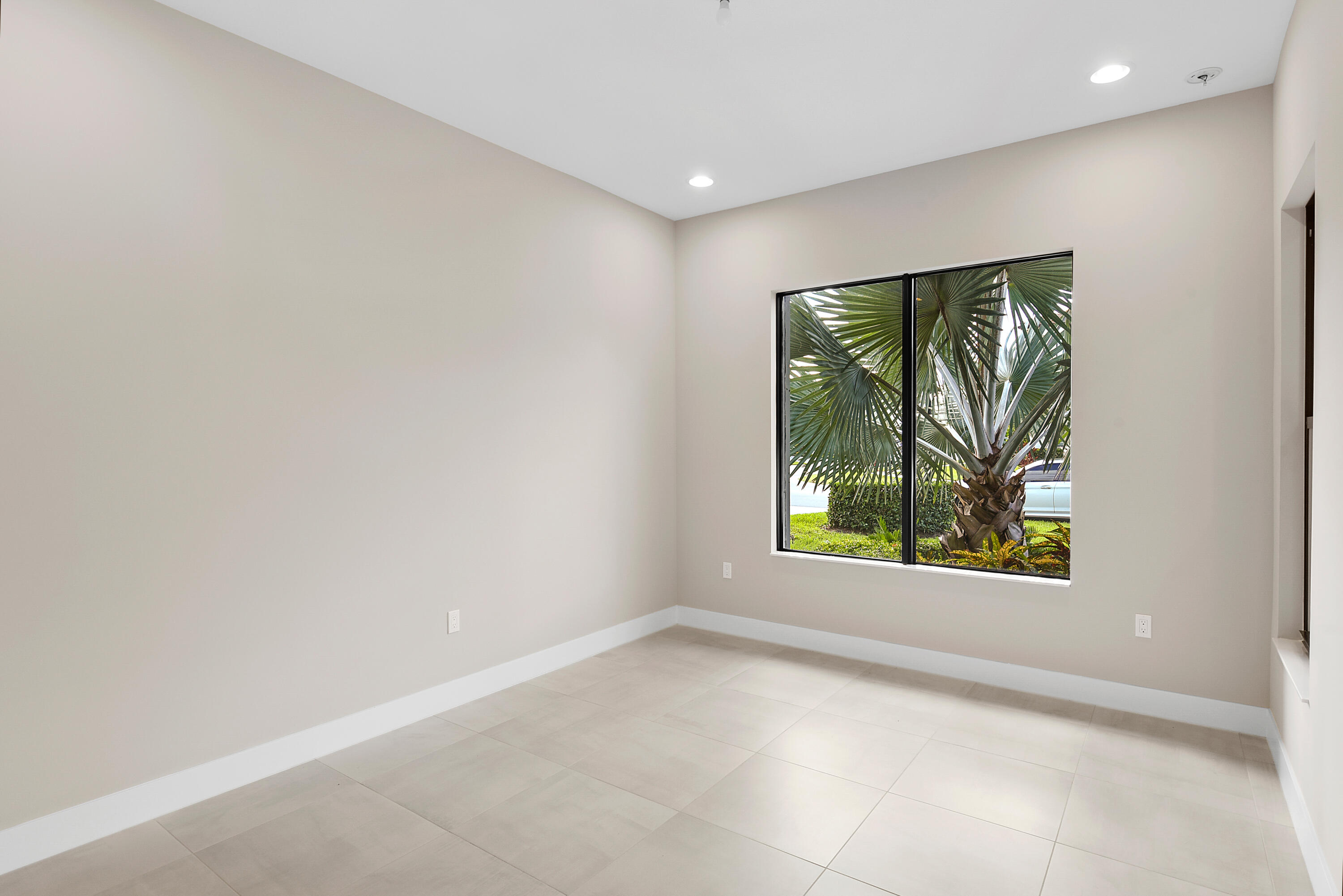 20318 Castle Stuart Avenue Property Photo 12