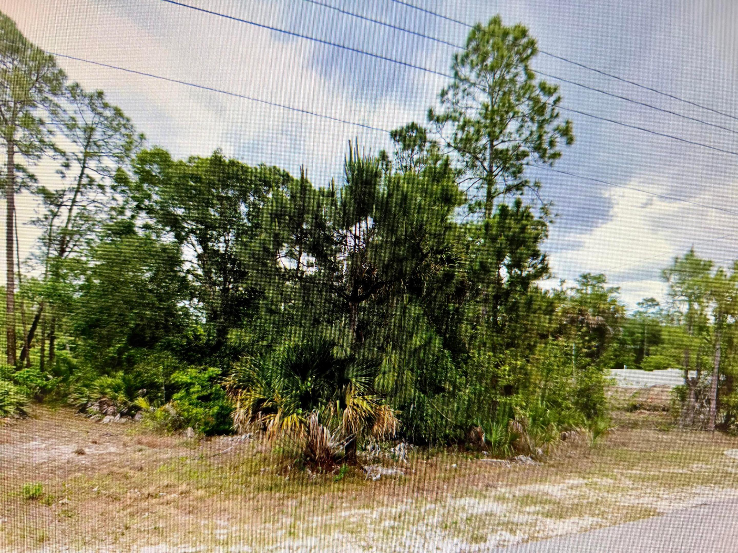403 17th Street E Property Photo 1