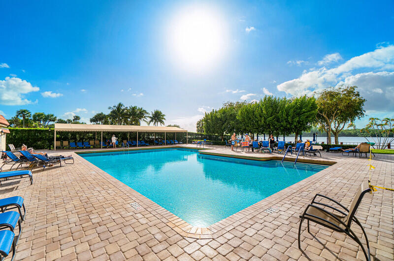 2121 N Ocean Boulevard 1208e Property Photo 40