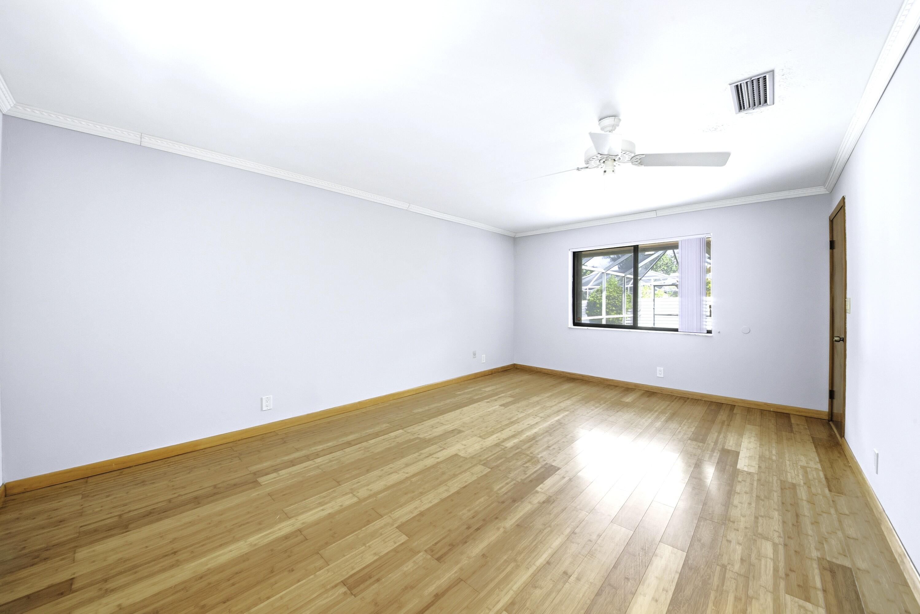 309 Se 4th Street Property Photo 15
