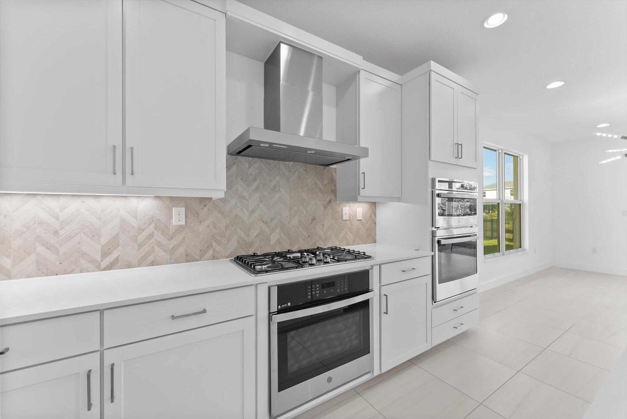1346 Harvester Crossing Property Photo 6
