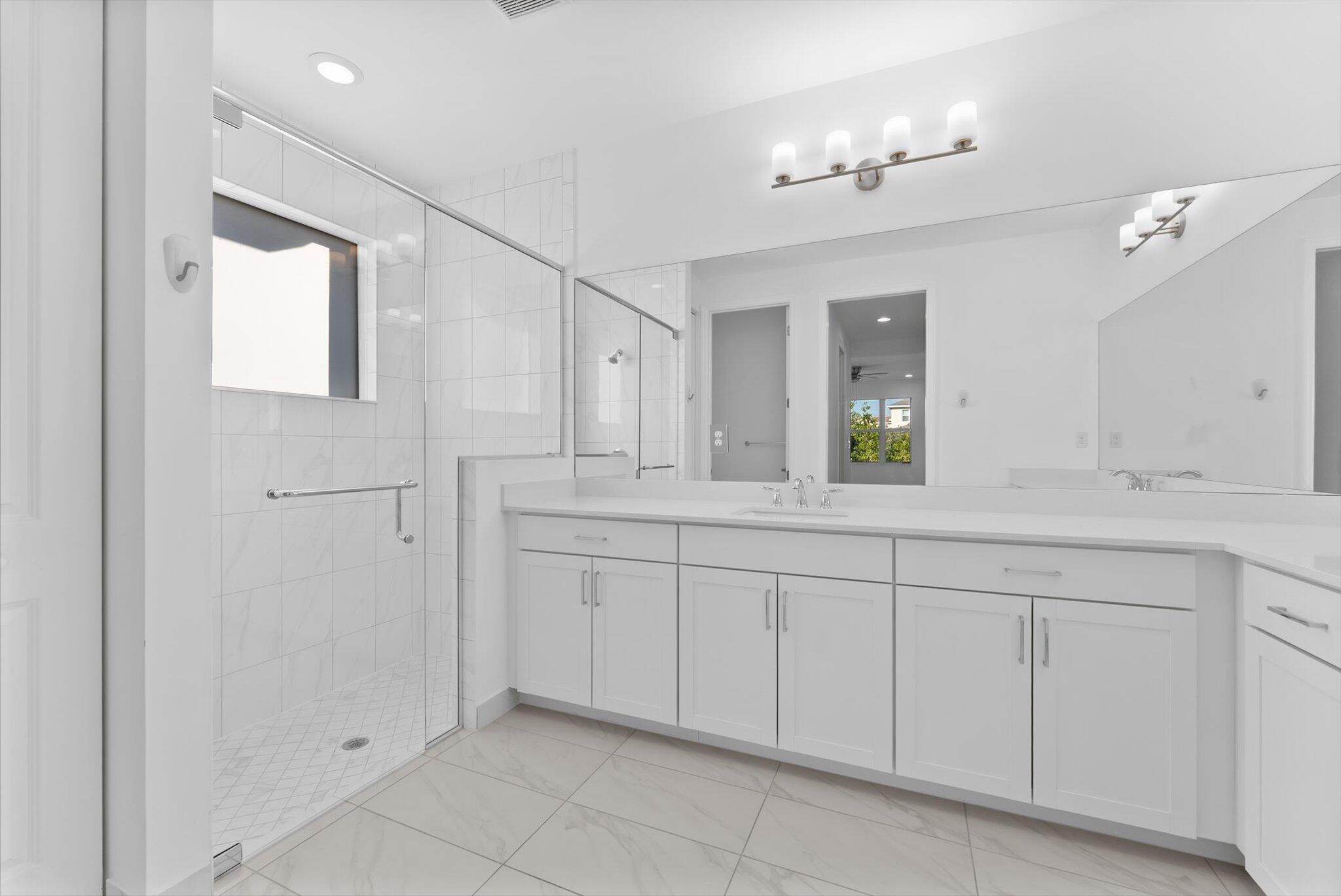 1346 Harvester Crossing Property Photo 14