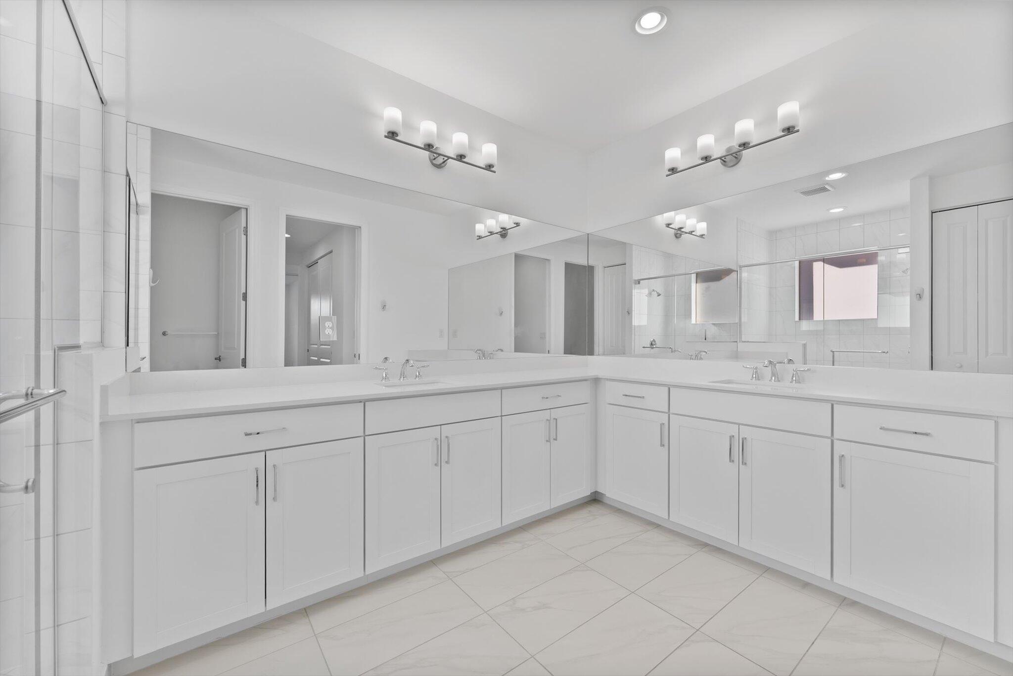 1346 Harvester Crossing Property Photo 15