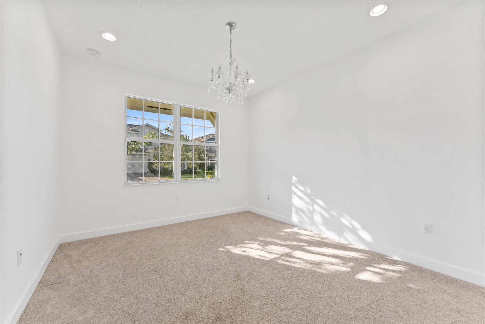 1346 Harvester Crossing Property Photo 16
