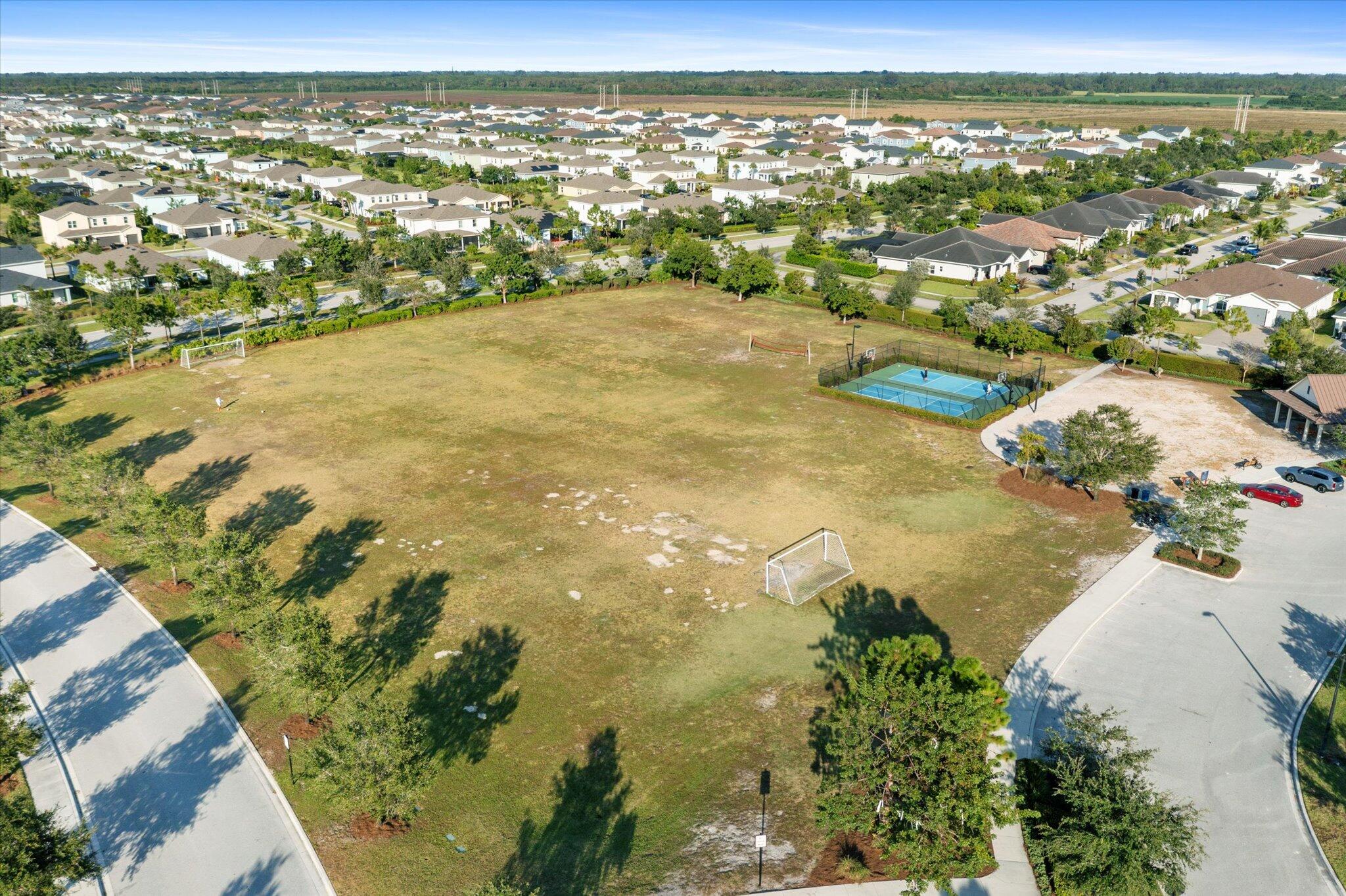 1346 Harvester Crossing Property Photo 41