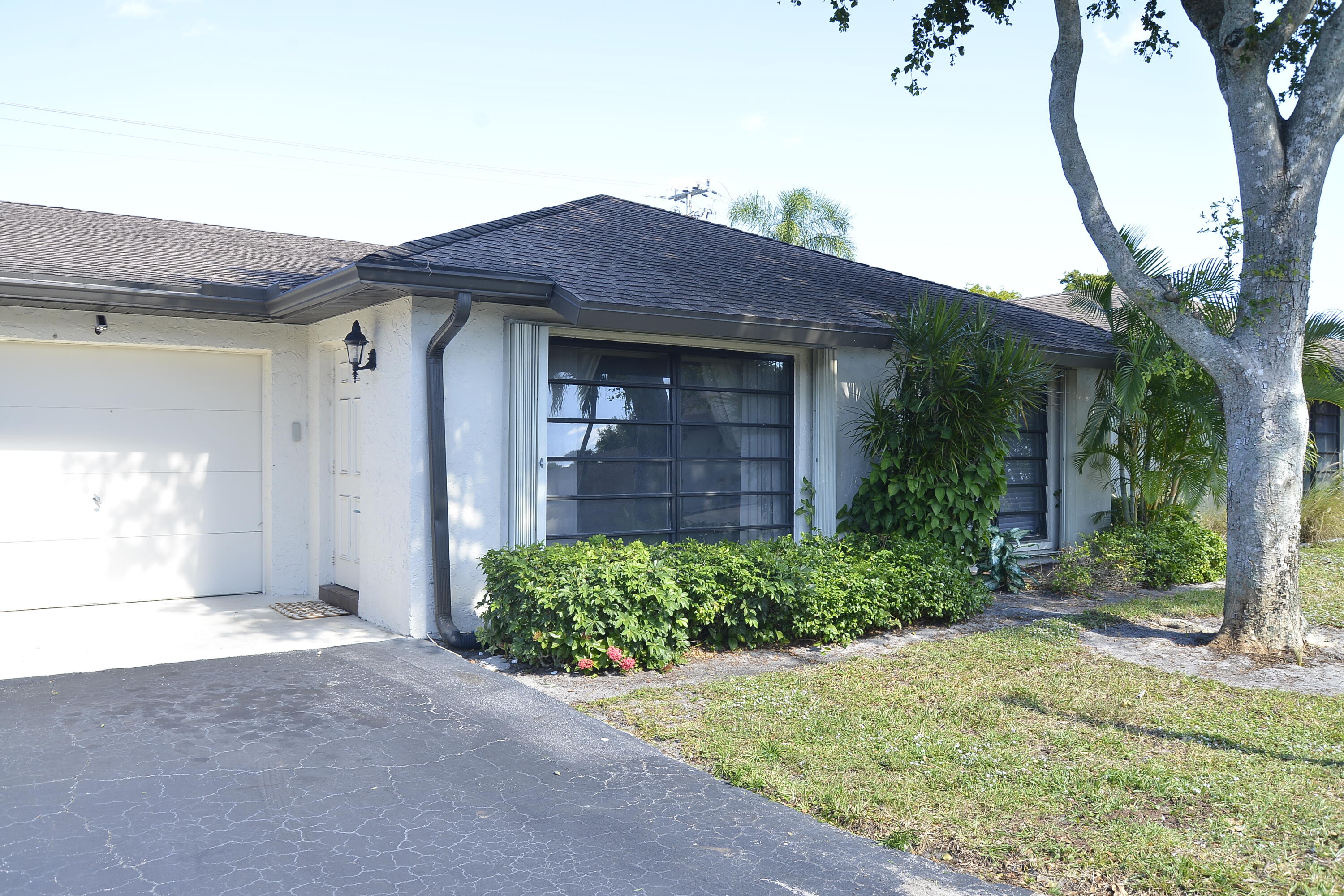 10054 Eaglewood Road B Property Photo 1