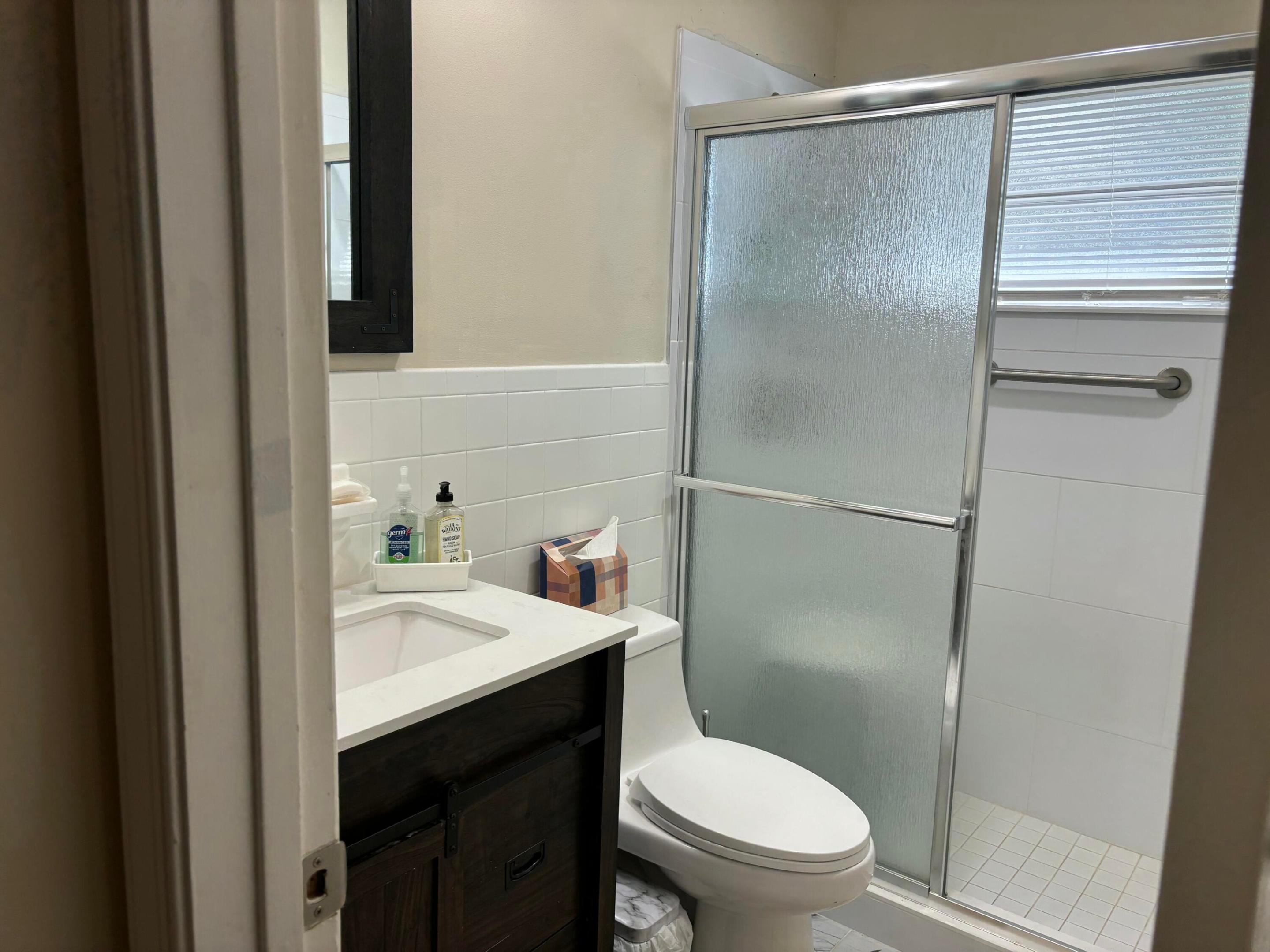 1660 Nw 66th Terrace Property Photo 8