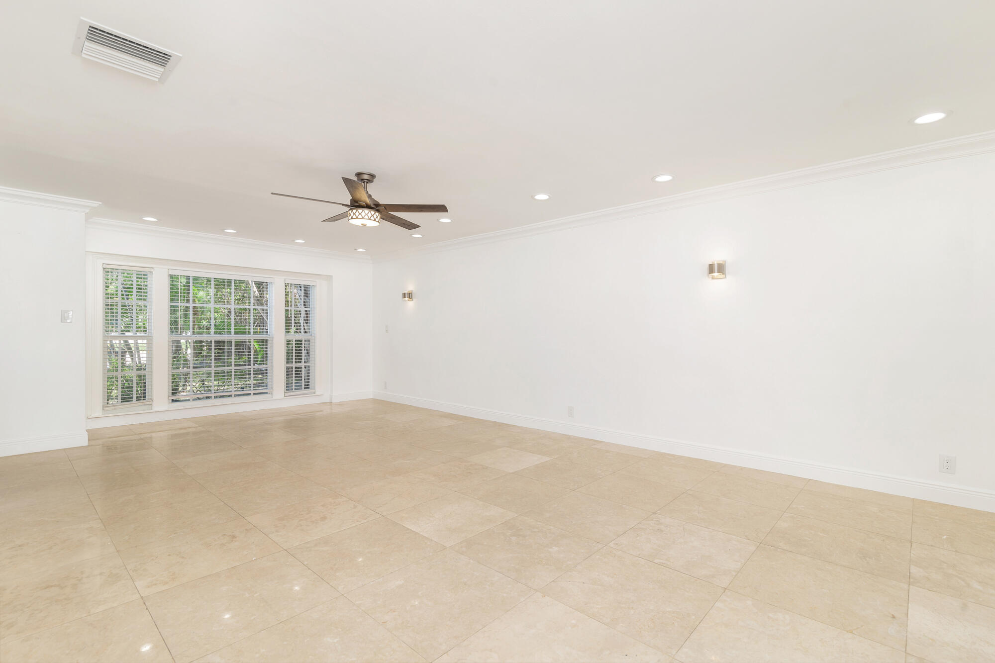 3517 N Flagler Drive Property Photo 6