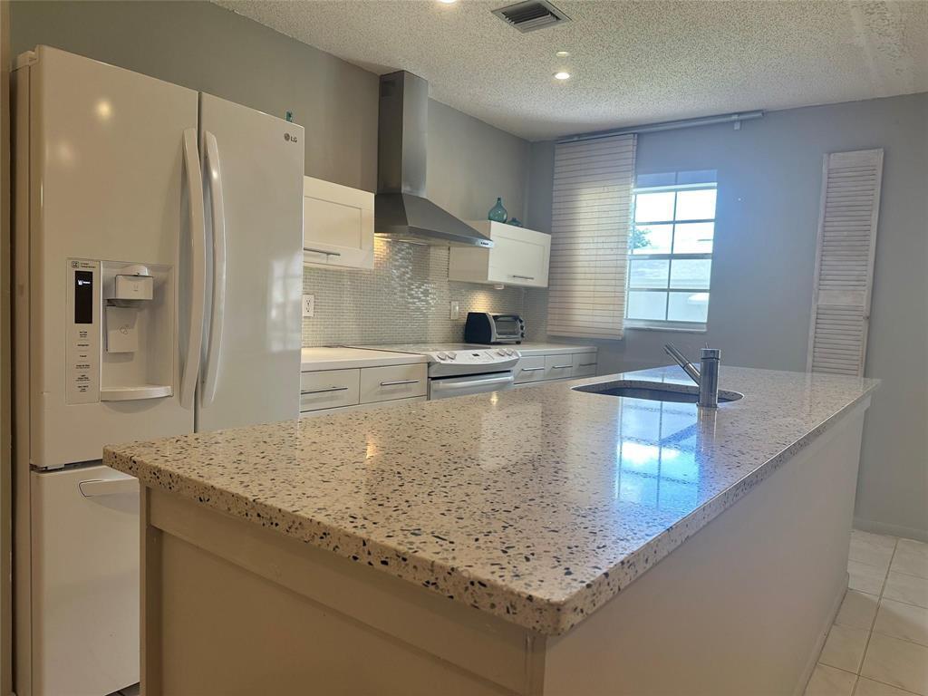 14492 Canalview Drive B Property Photo 9