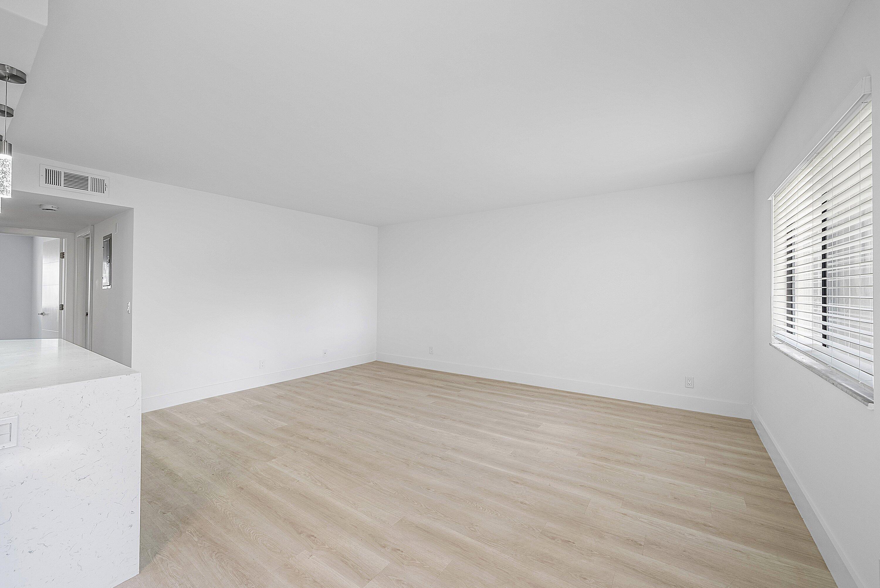 15036 Ashland Lane 43 Property Photo 11