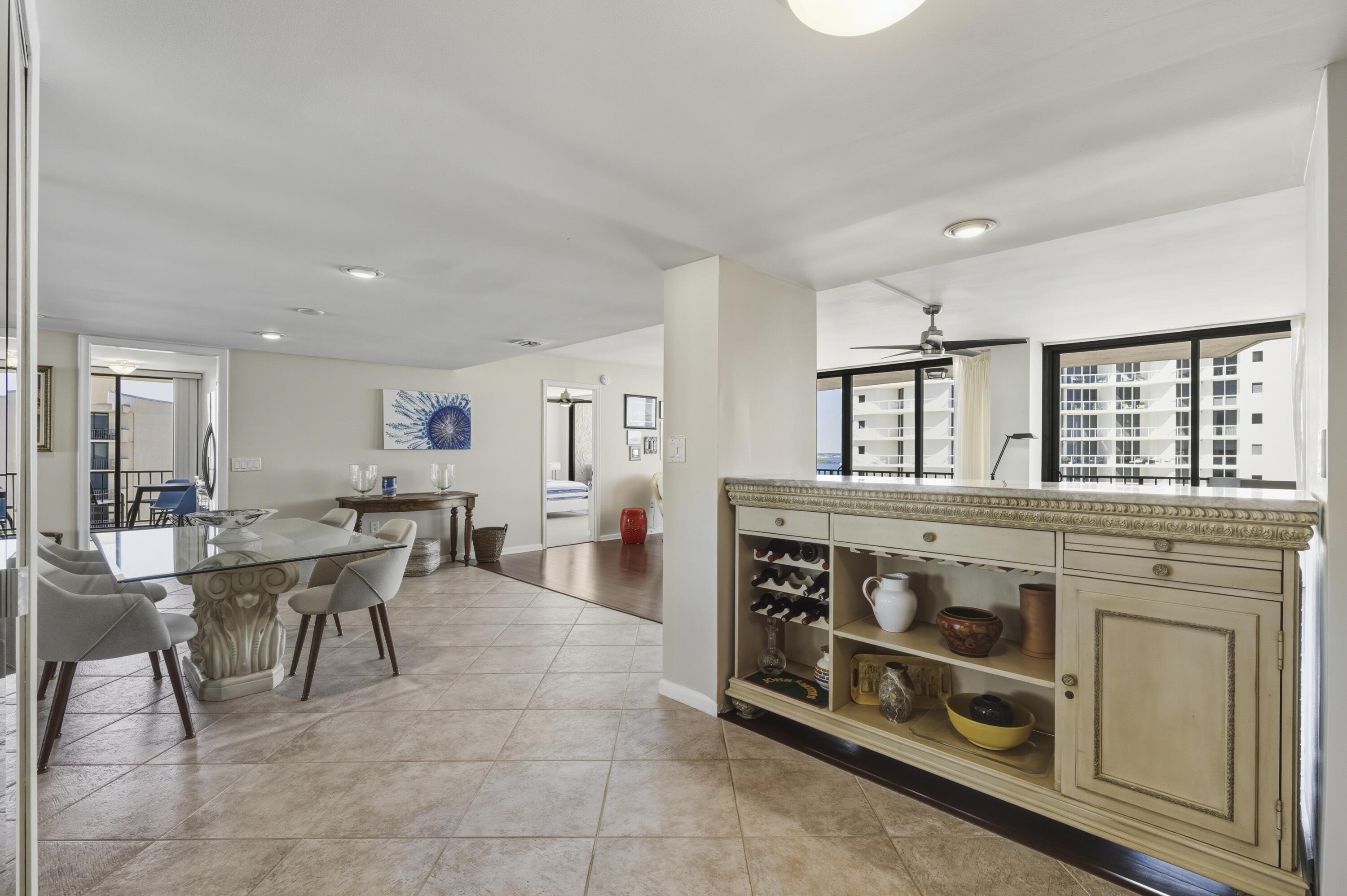 4200 N Ocean Drive 1-1705 Property Photo 20