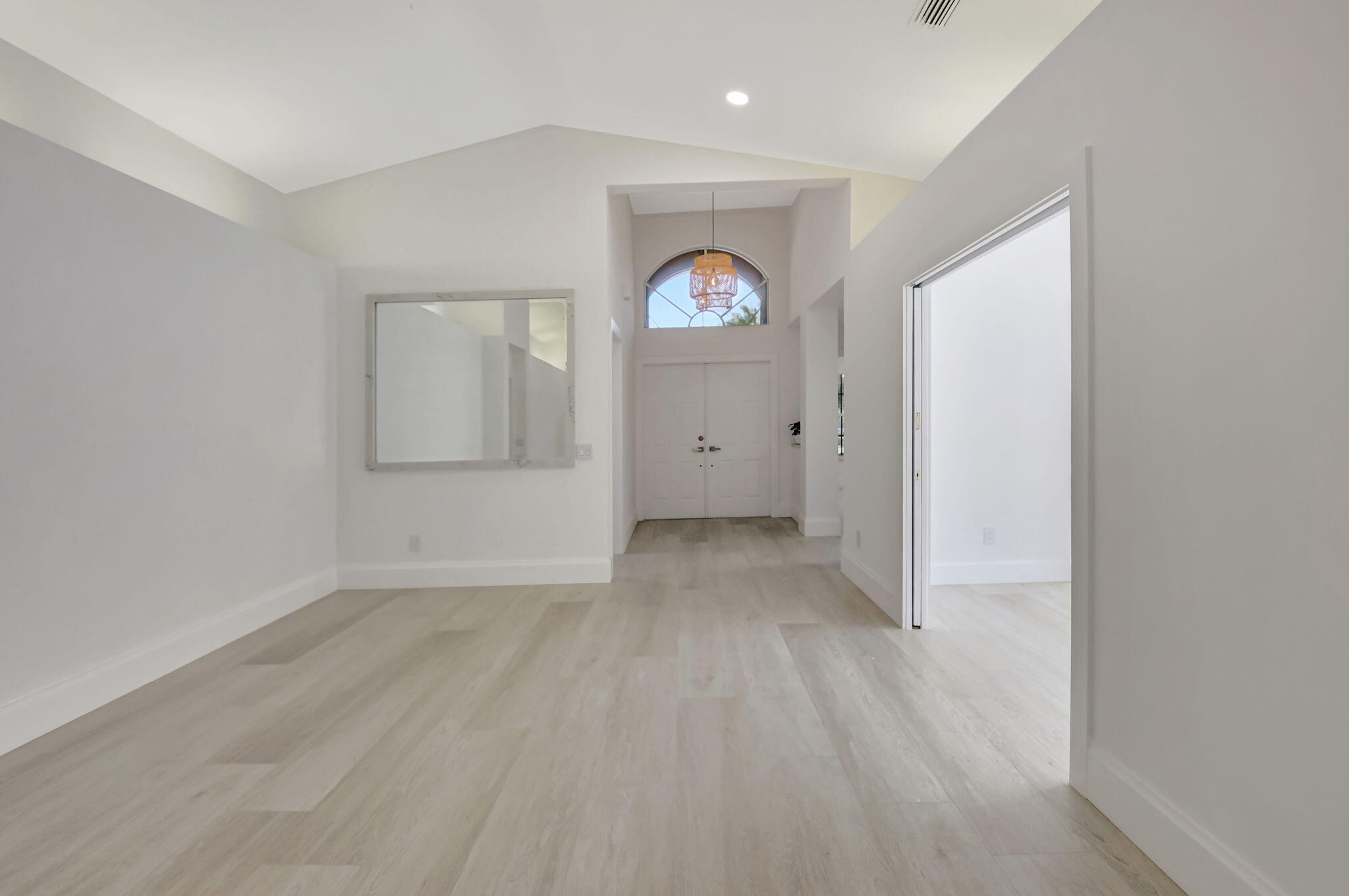 11287 Vivero Avenue Property Photo 7