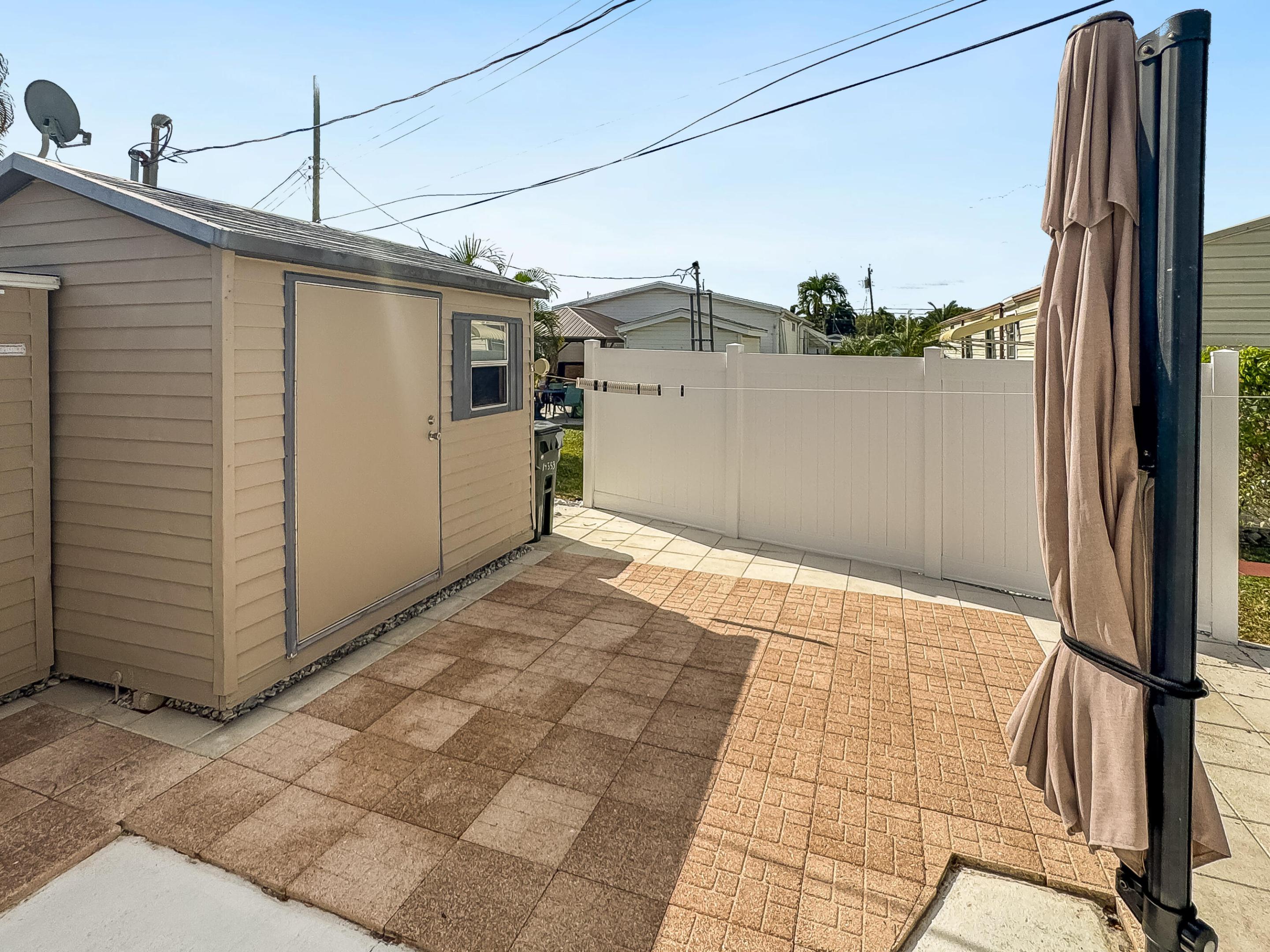 14553 Elmhurst Drive Property Photo 6