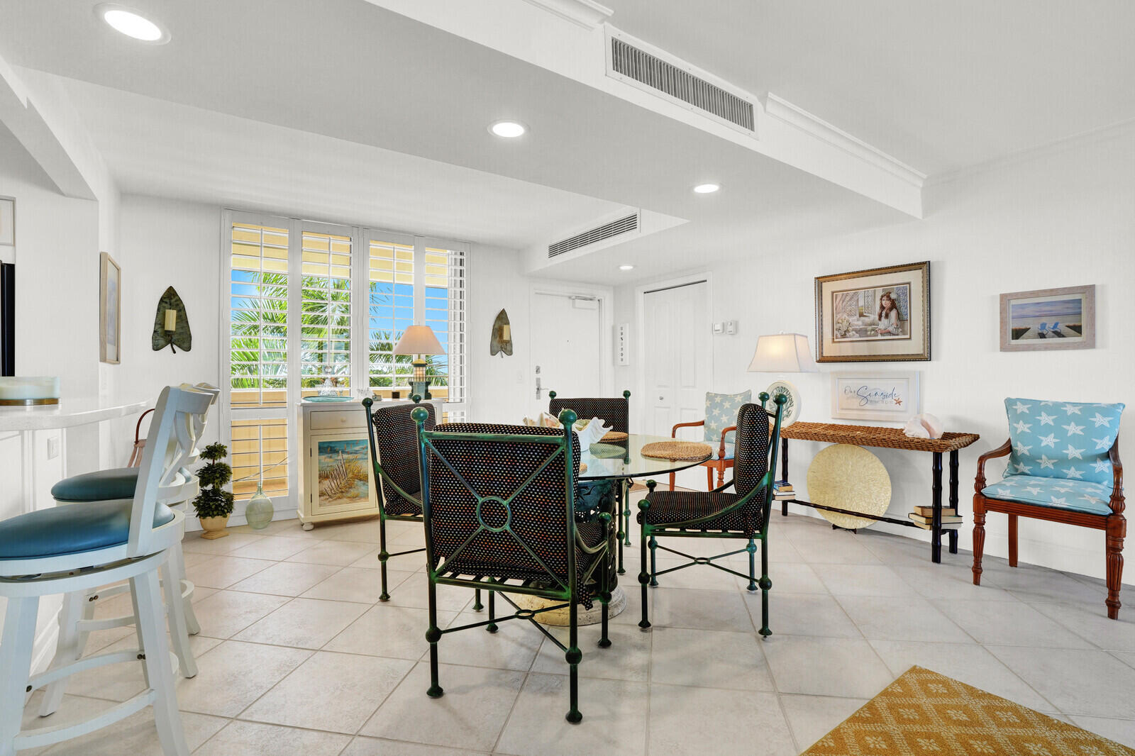 132 Lakeshore Drive 617 Property Photo 6