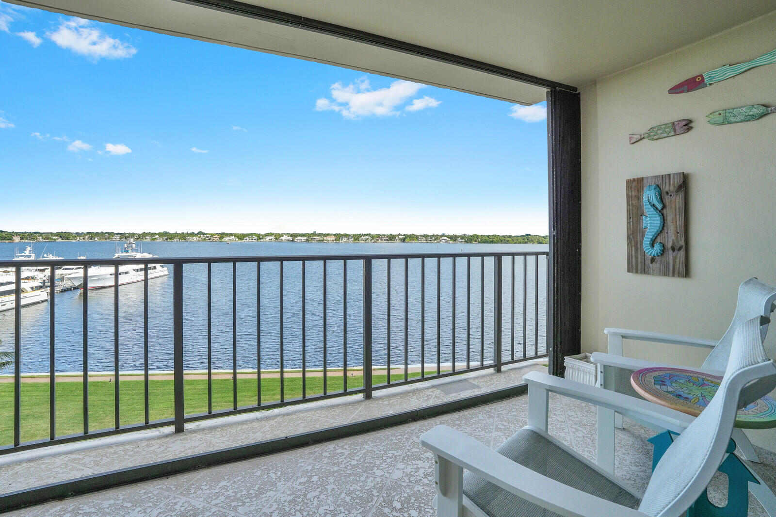 132 Lakeshore Drive 617 Property Photo 13