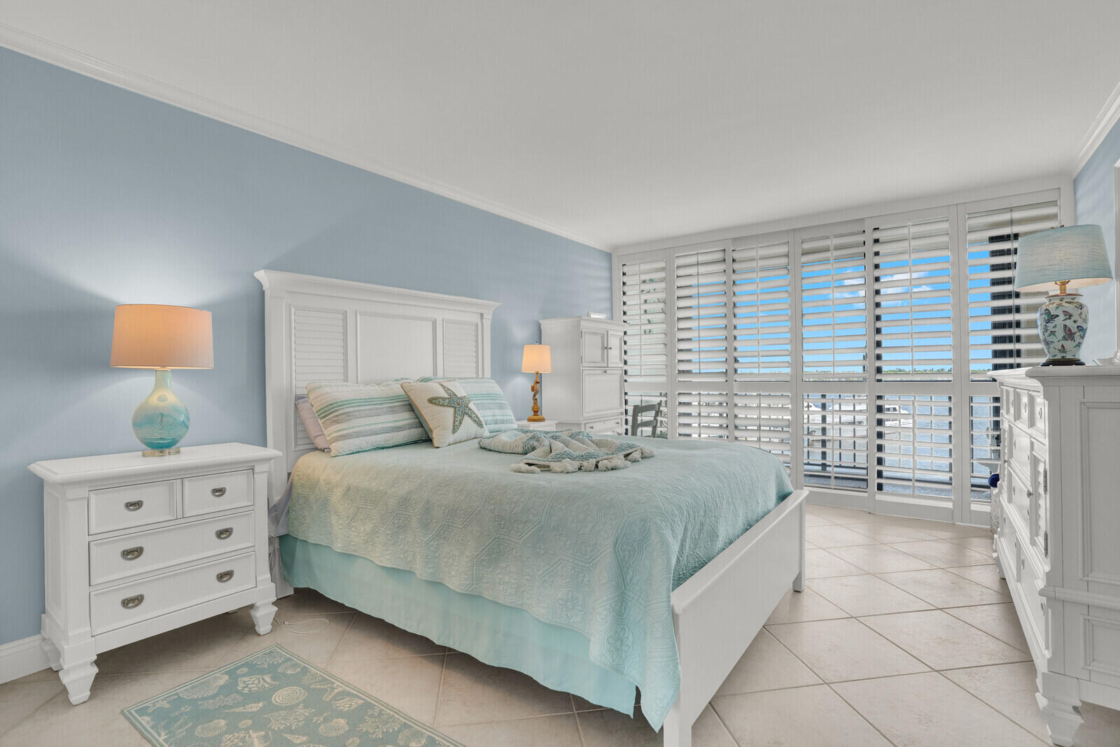 132 Lakeshore Drive 617 Property Photo 19
