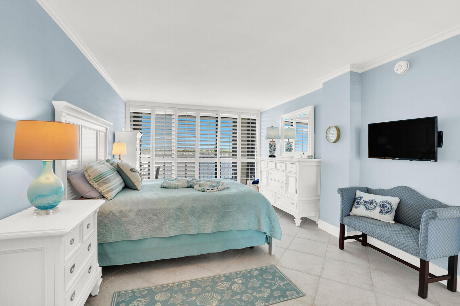 132 Lakeshore Drive 617 Property Photo 20