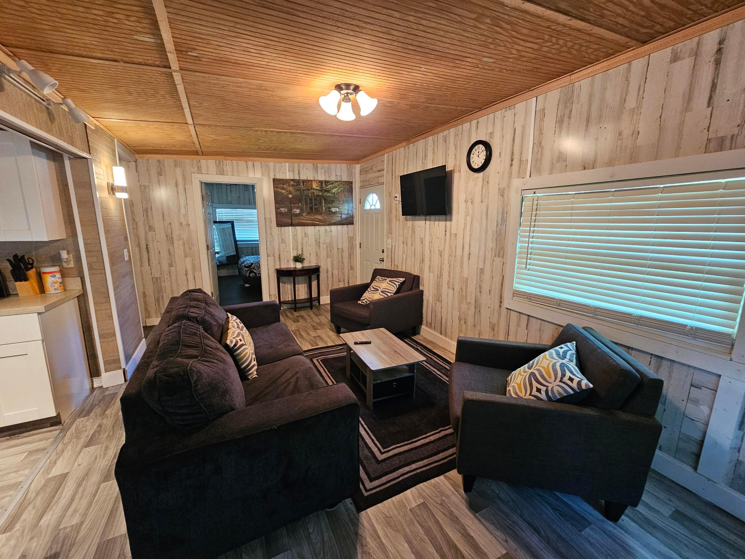 1087 Dusty Lane Property Photo 5