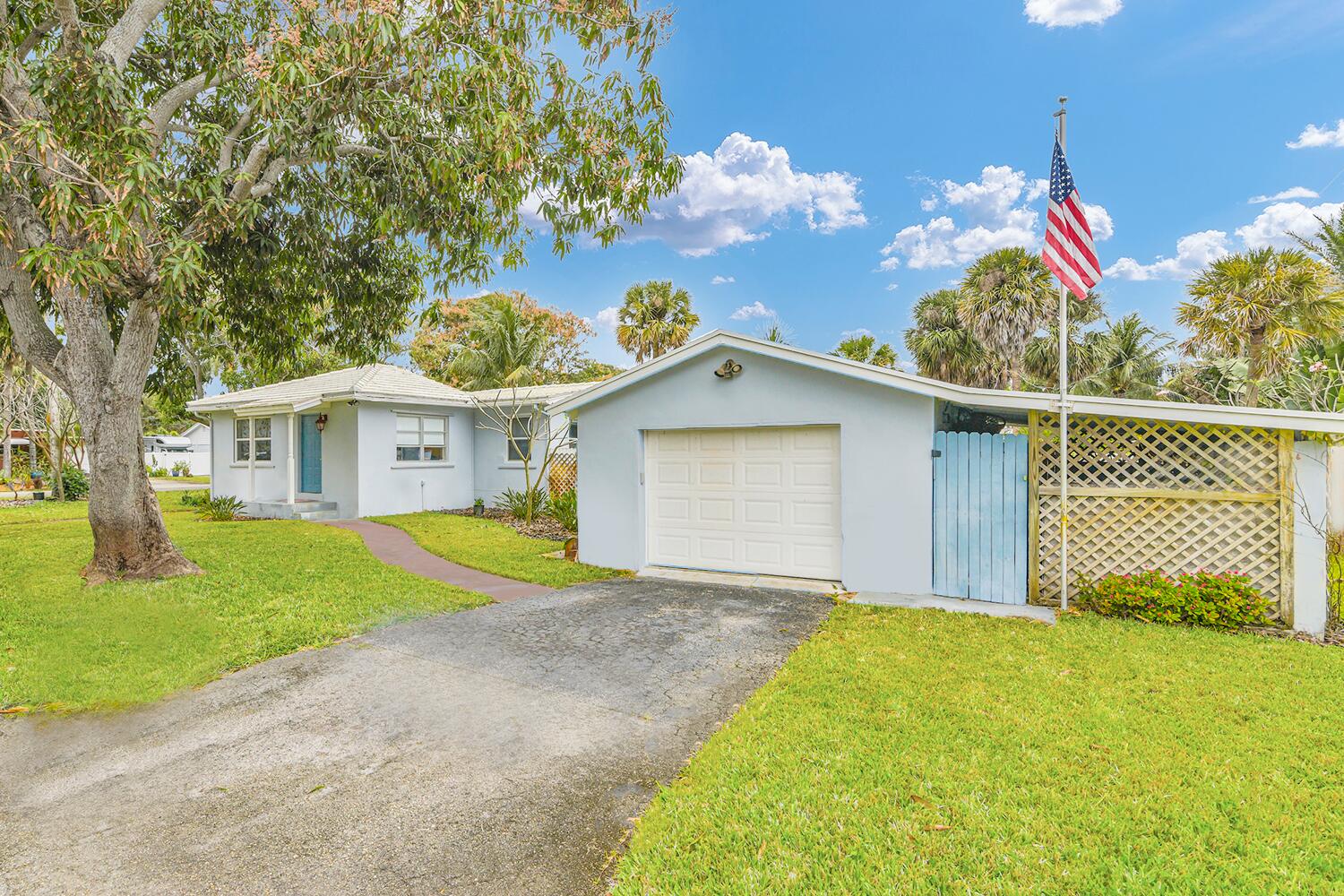 3203 Palm Drive Property Photo 1