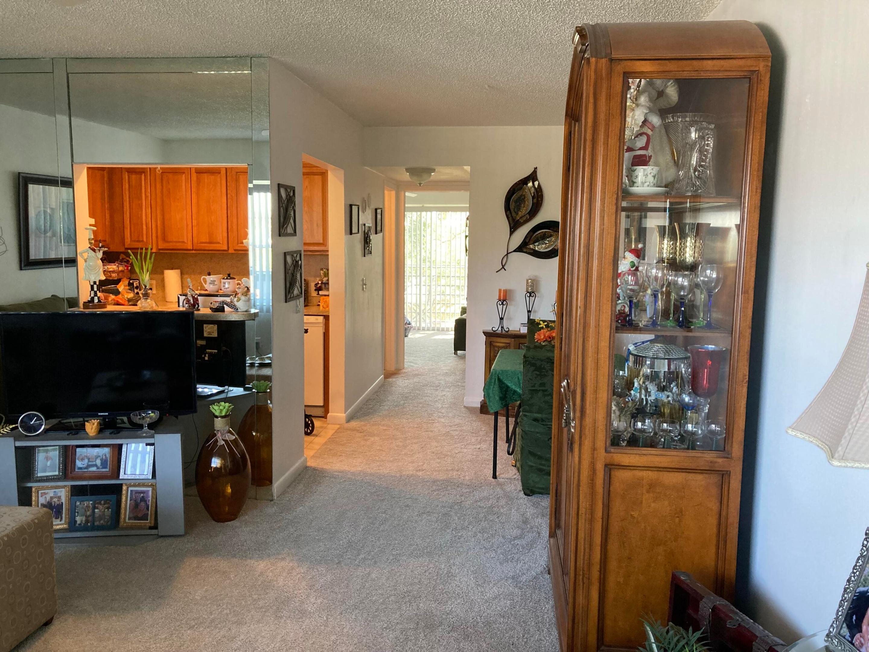 287 Suffolk G Property Photo 5