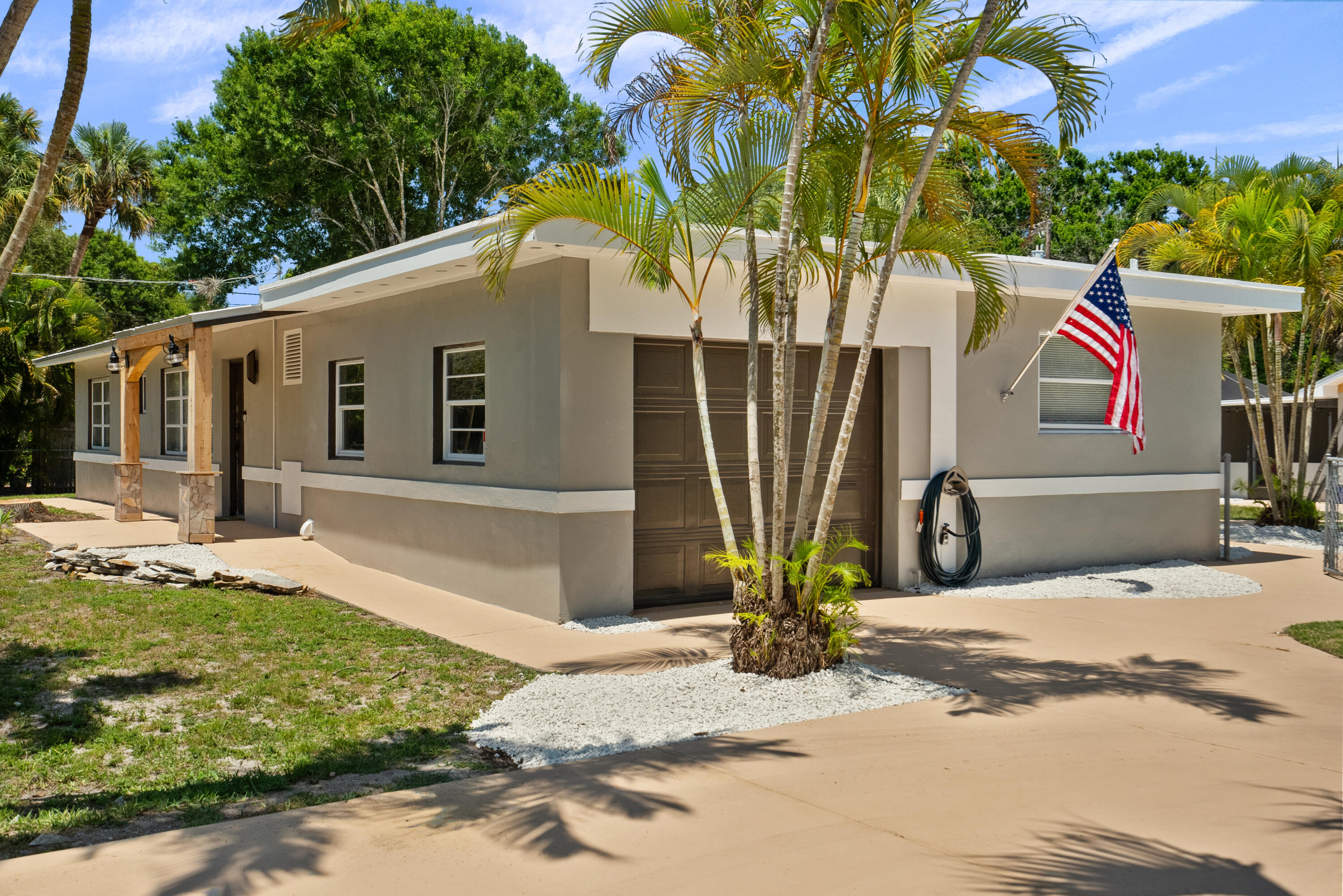4220 Sunrise Boulevard Property Photo 3