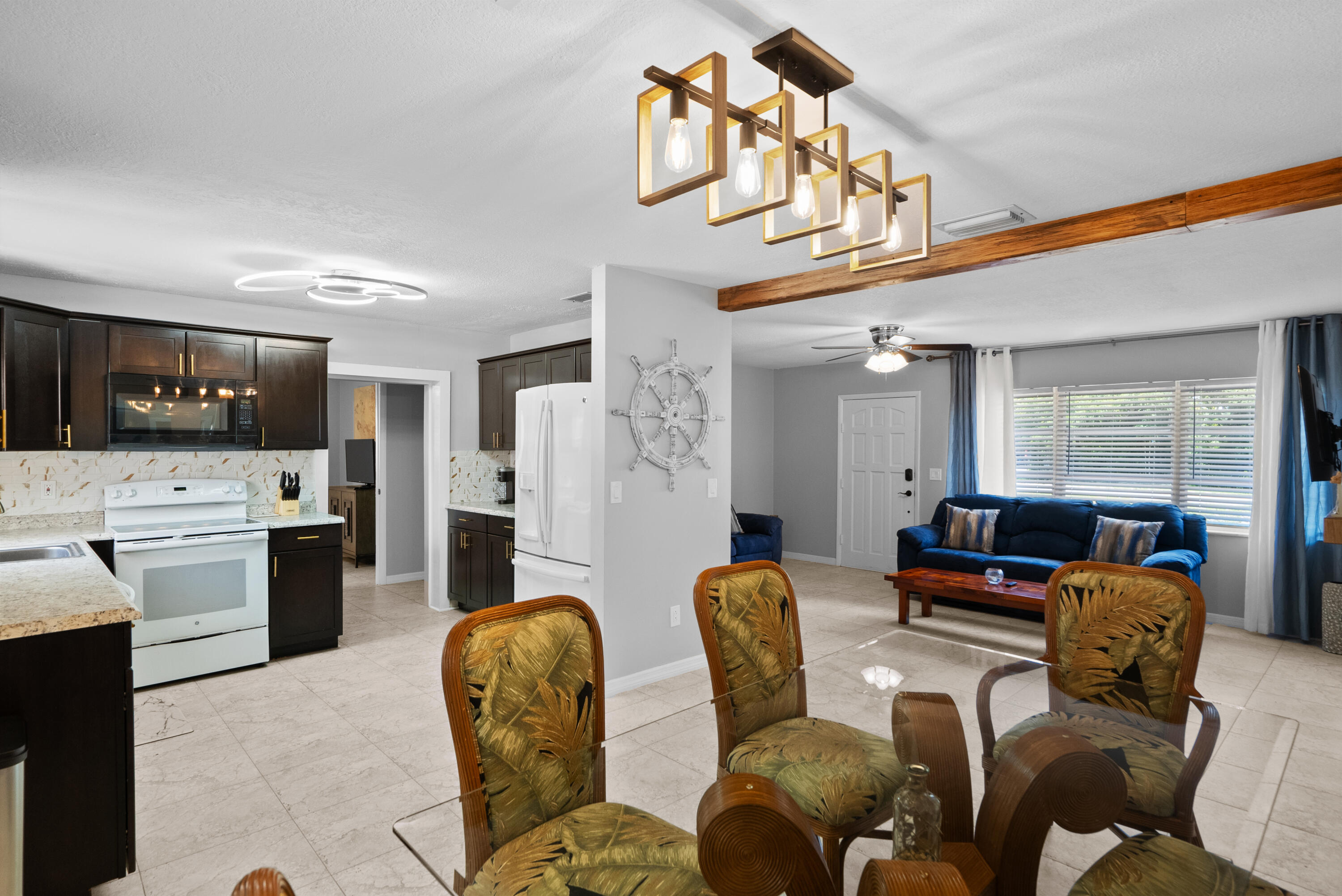 4220 Sunrise Boulevard Property Photo 5
