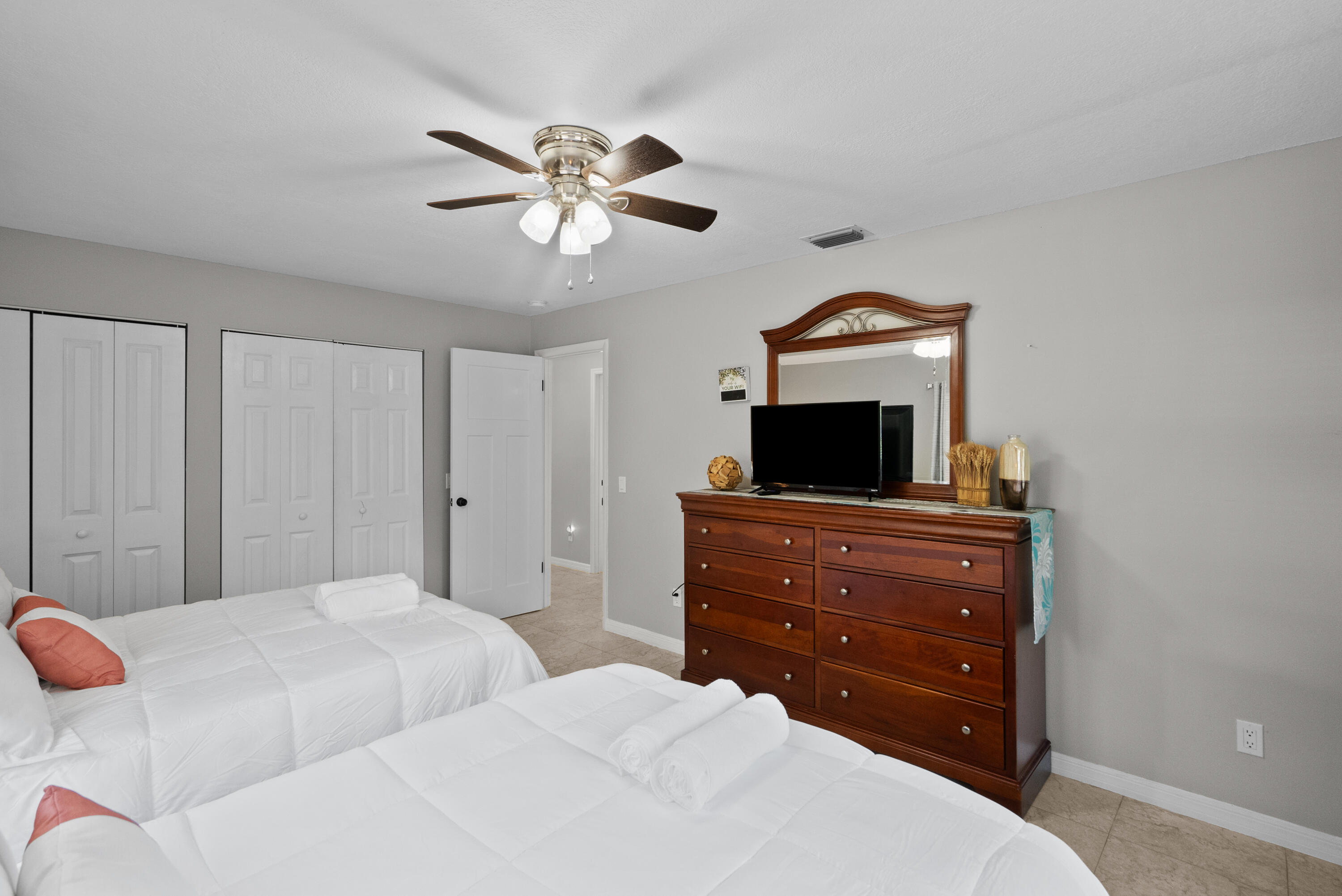 4220 Sunrise Boulevard Property Photo 9