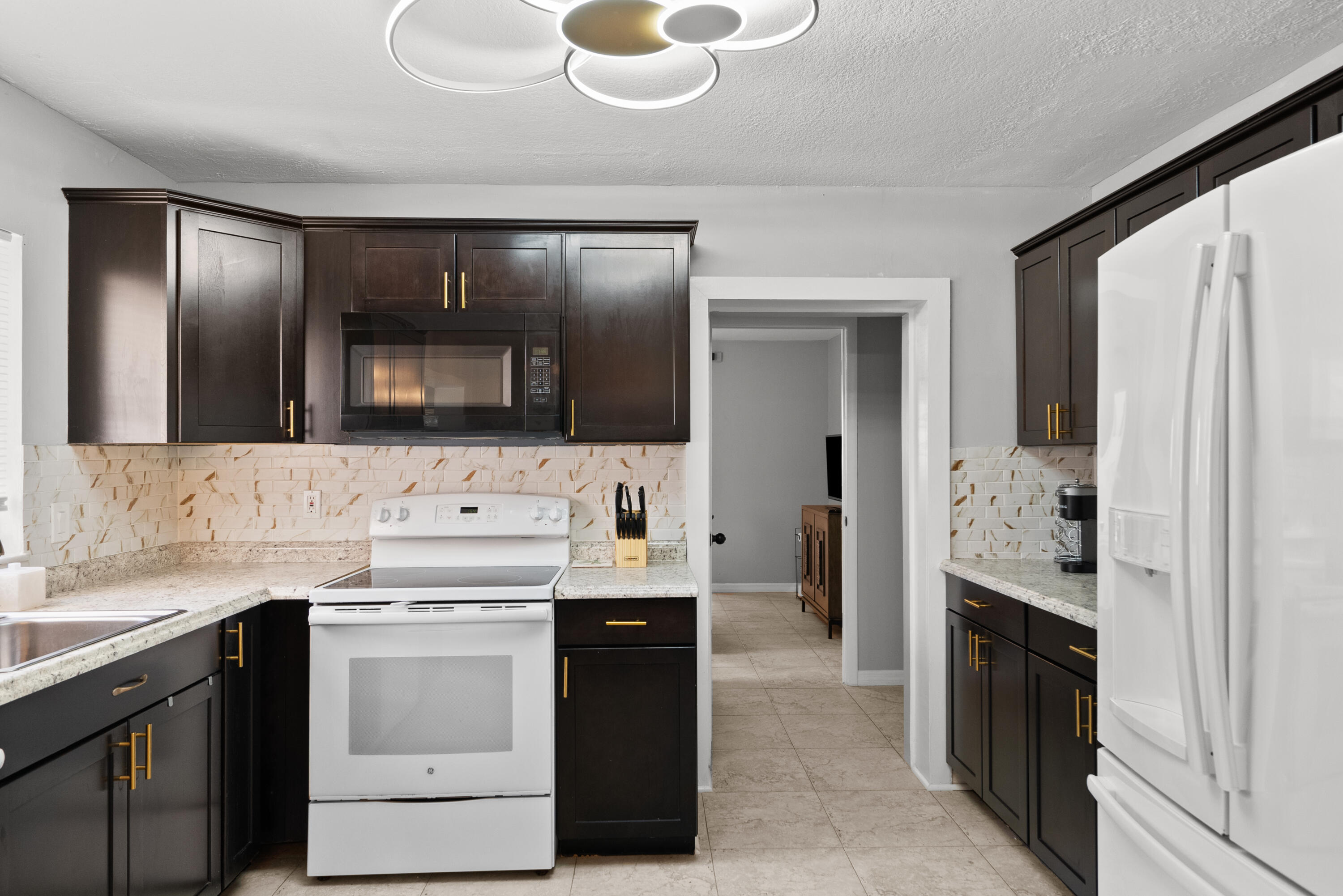 4220 Sunrise Boulevard Property Photo 13