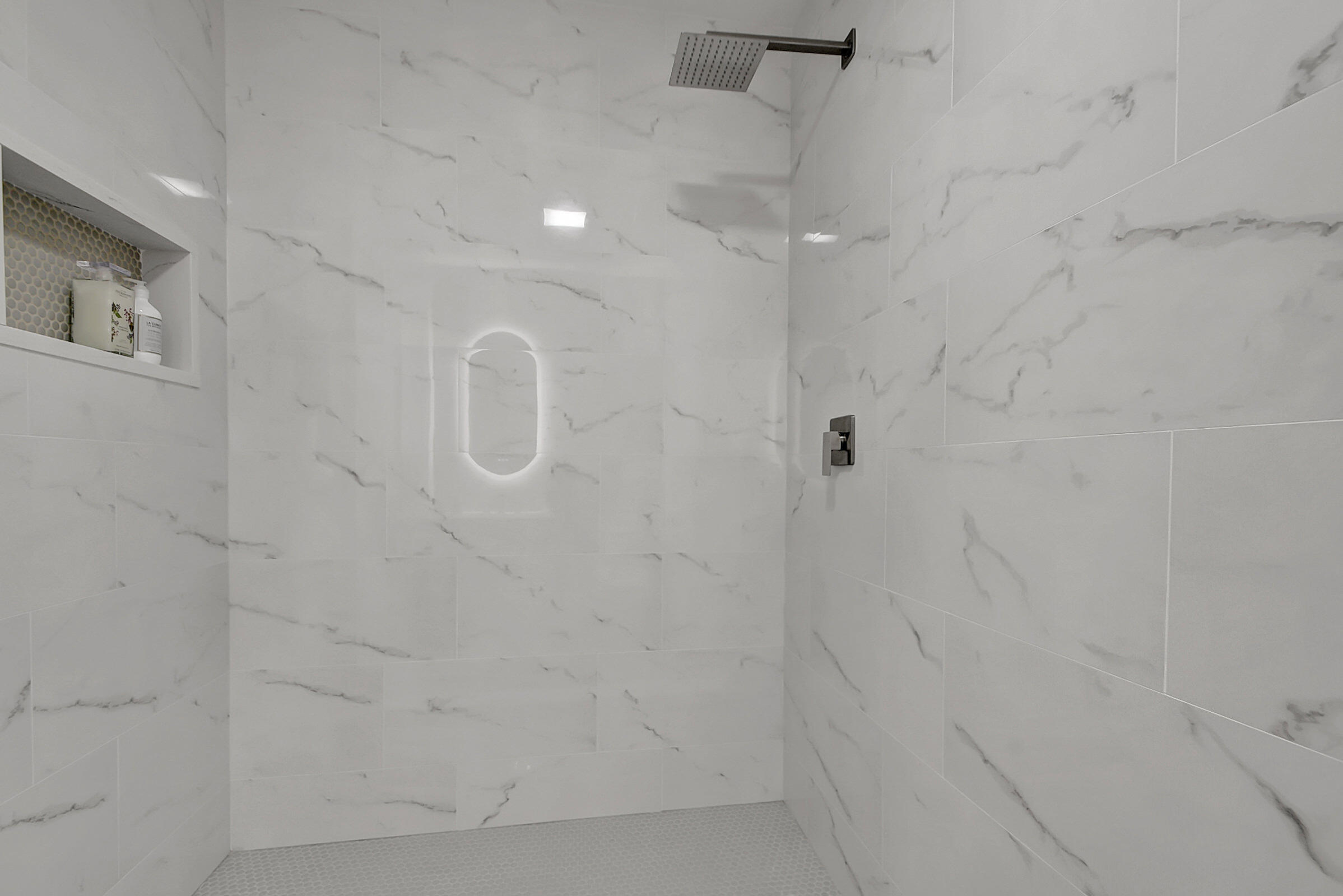 13602 Via Flora Apt C Property Photo 14