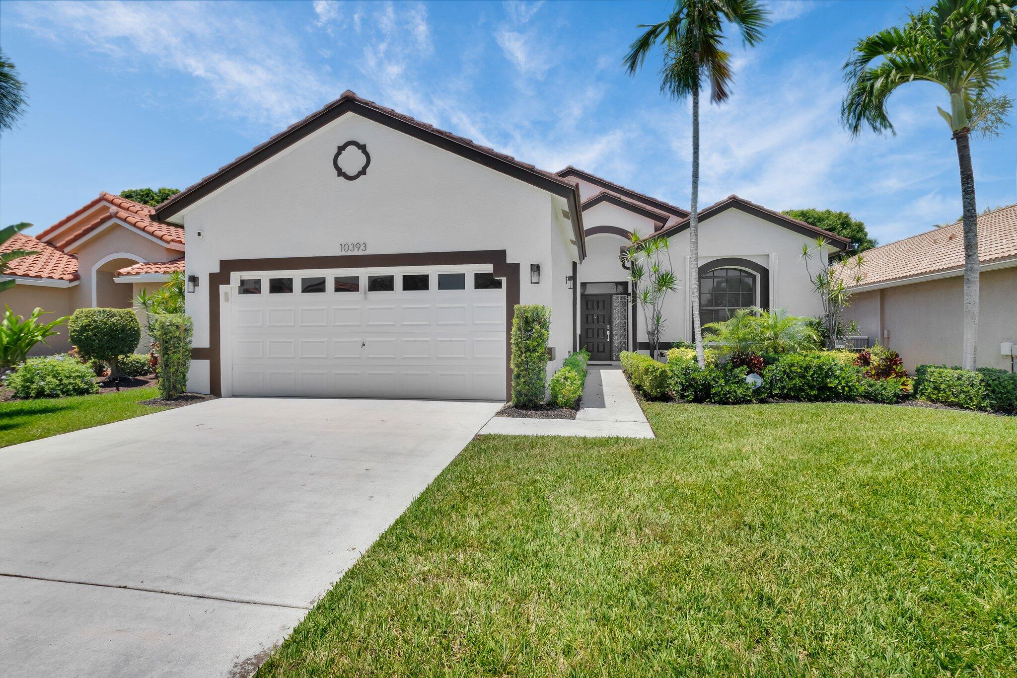10393 Lexington Circle S Property Photo 1