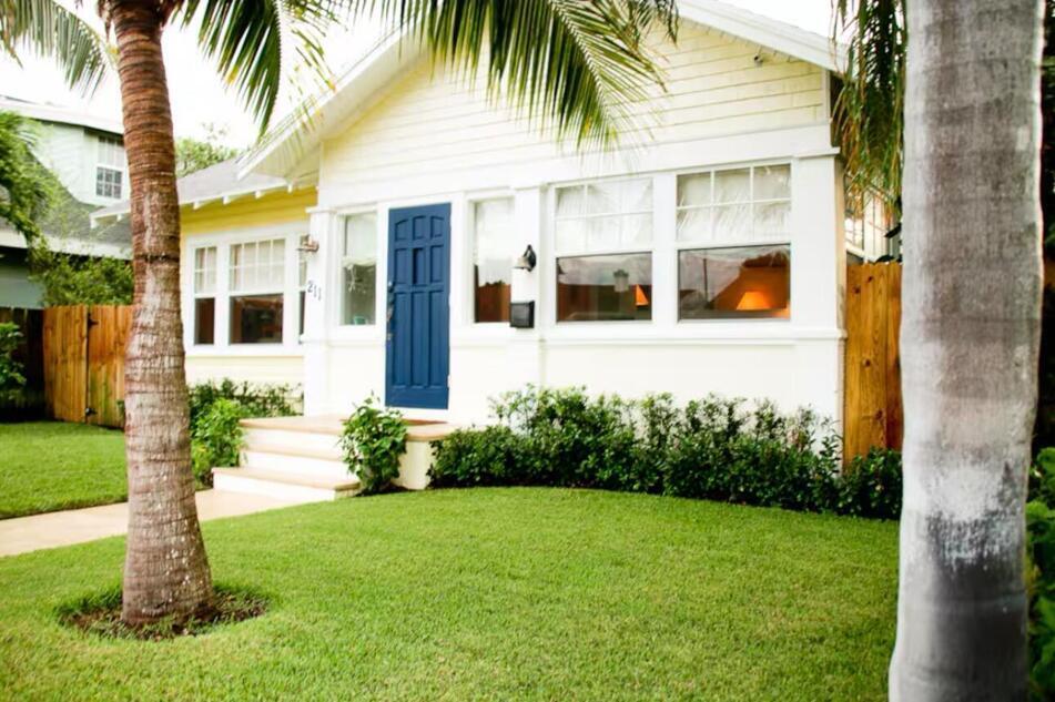 211 N Ocean Breeze 1 Property Photo 3