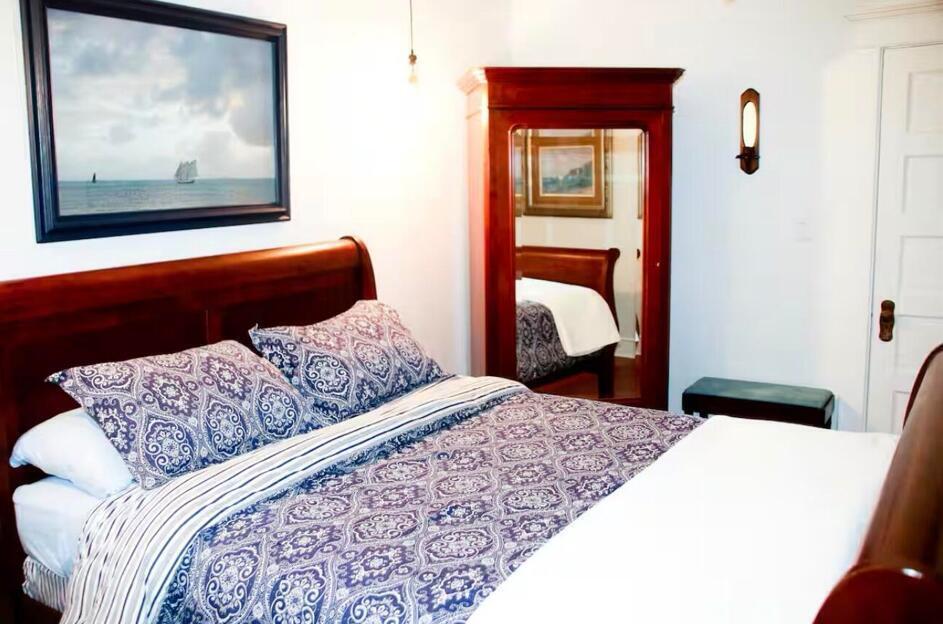 211 N Ocean Breeze 1 Property Photo 17
