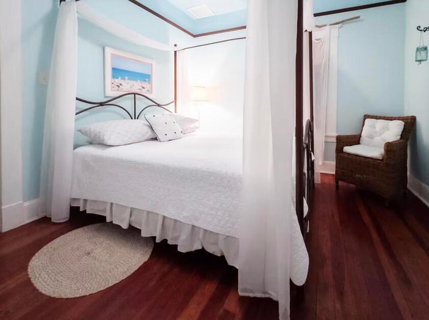 211 N Ocean Breeze 1 Property Photo 20